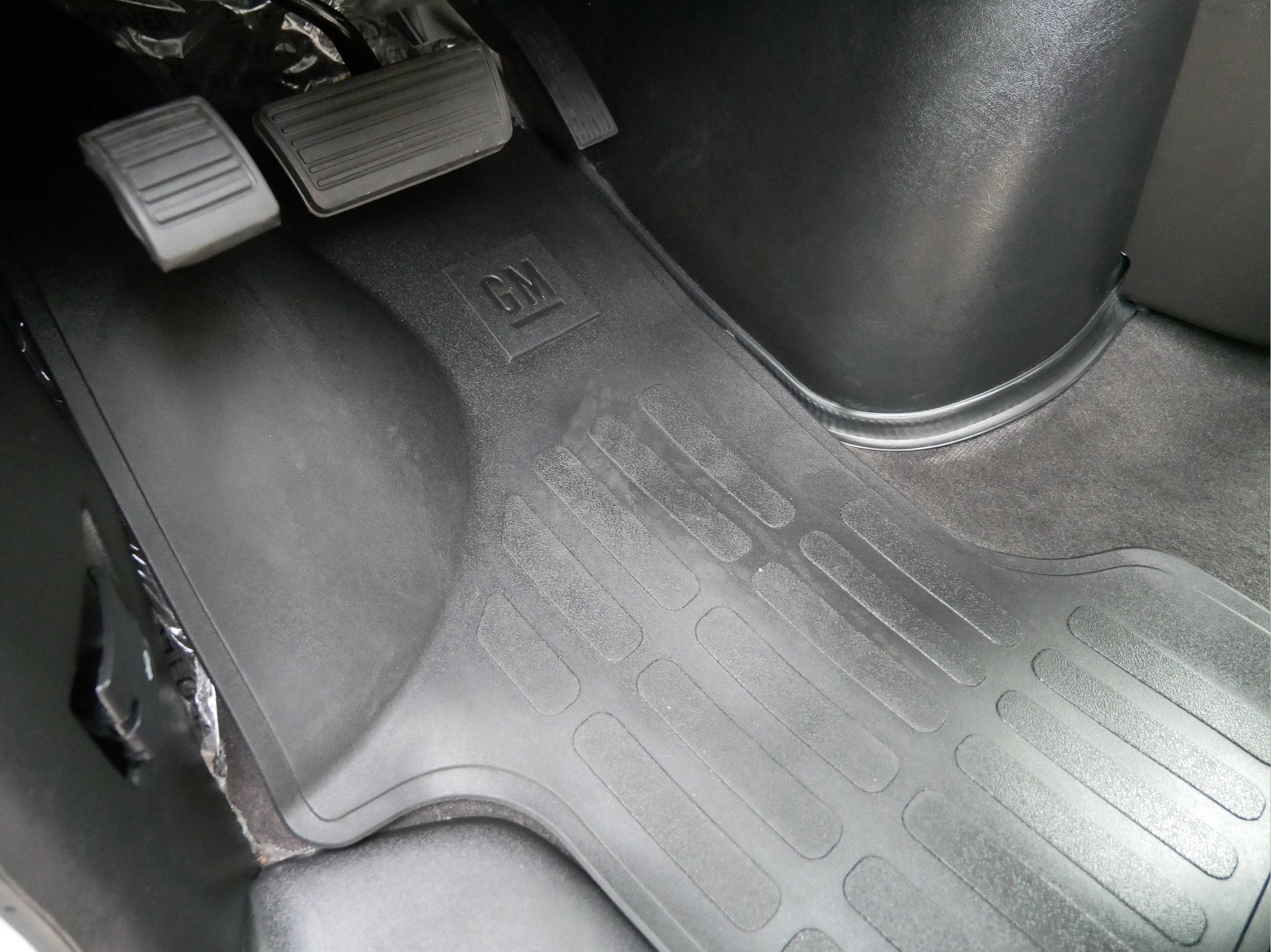 2024 Chevrolet Express Passenger 3500 1LT