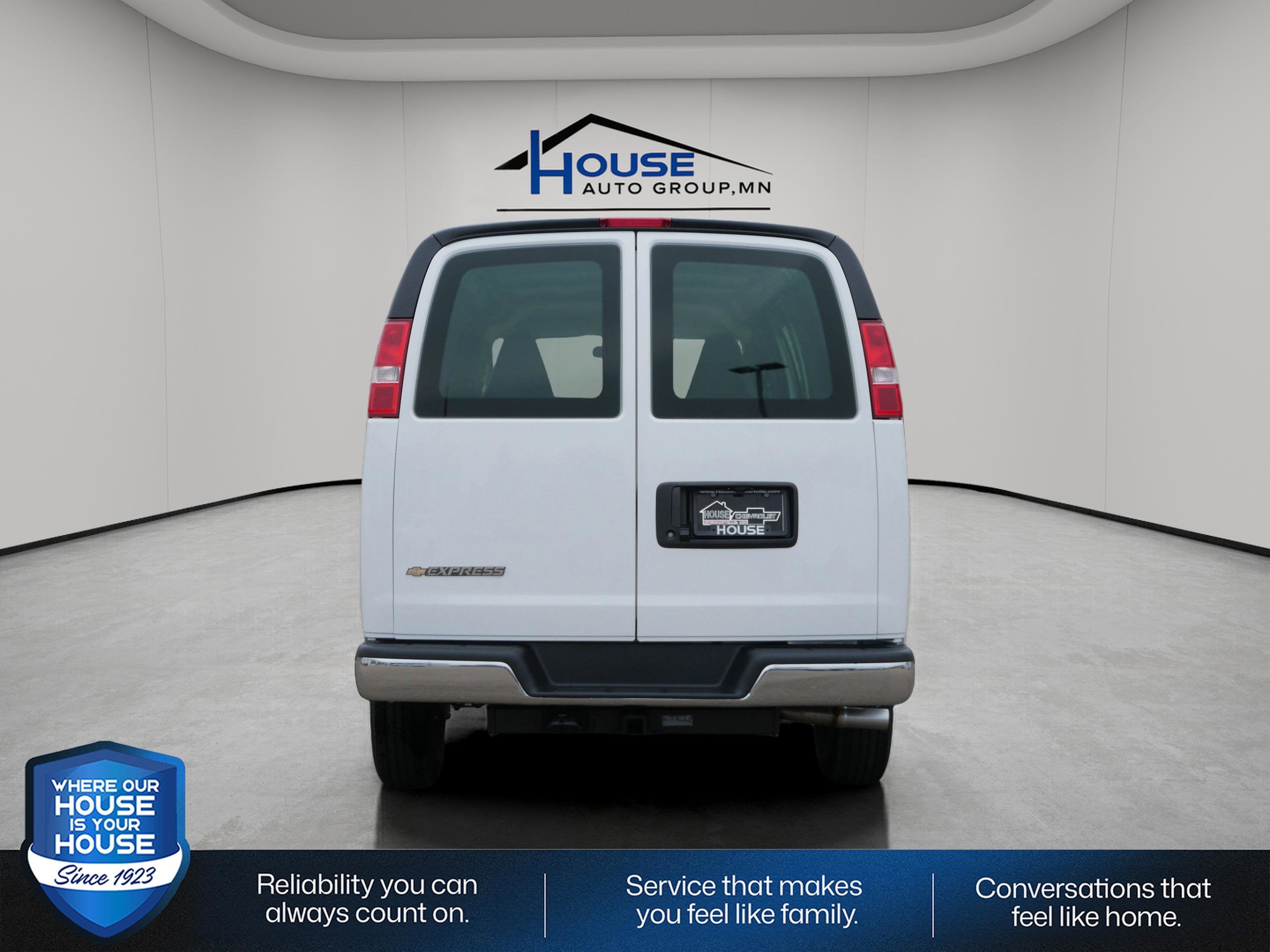 2025 Chevrolet Express Cargo 3500 Base