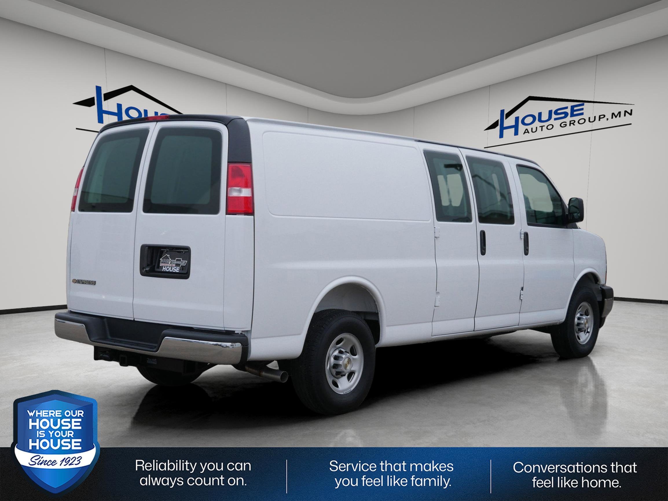 2025 Chevrolet Express Cargo 3500 Base