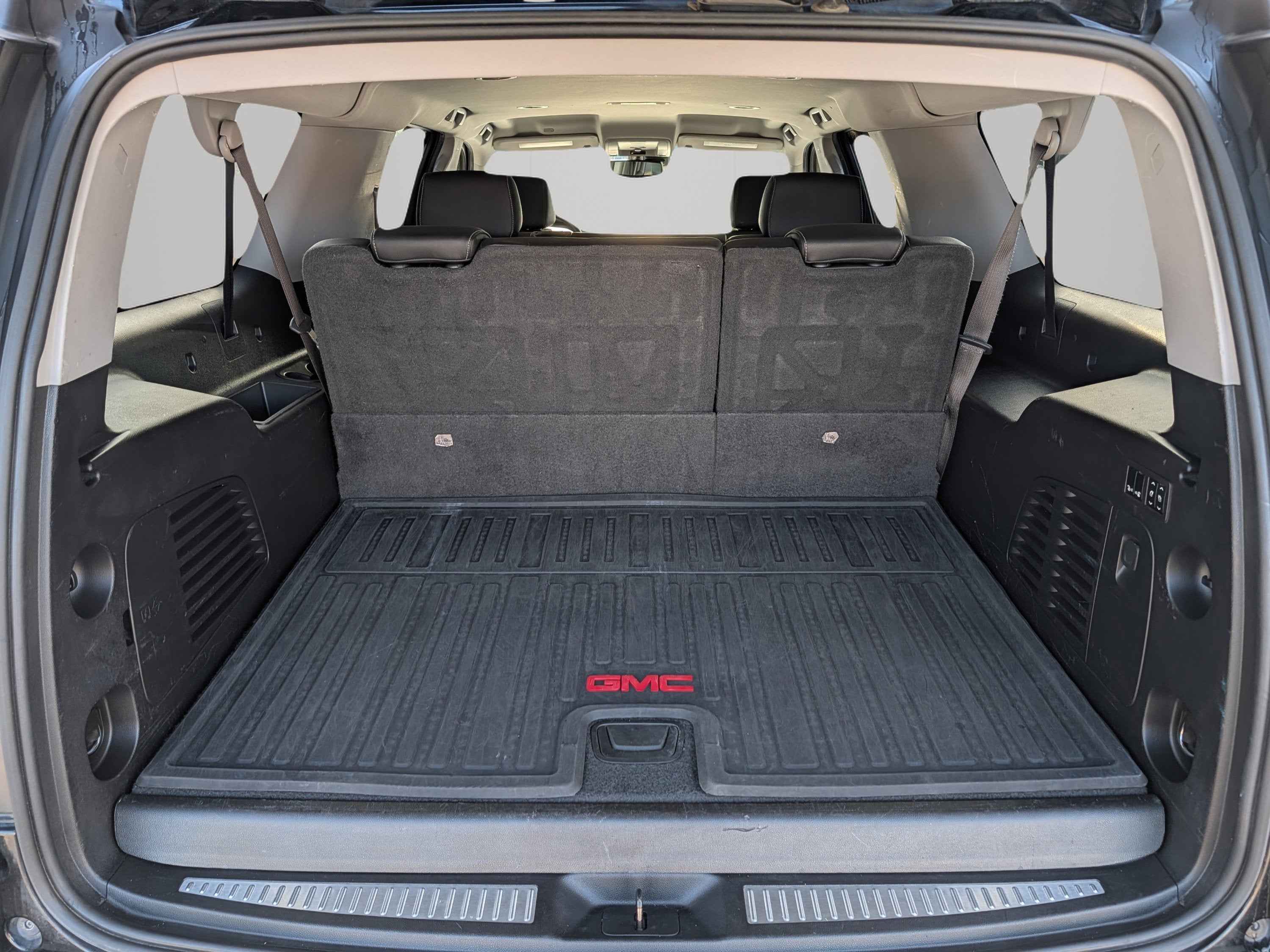 2018 GMC Yukon XL SLT