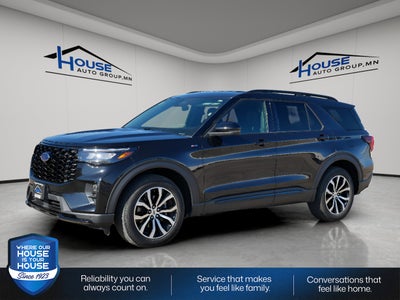 2025 Ford Explorer ST-Line