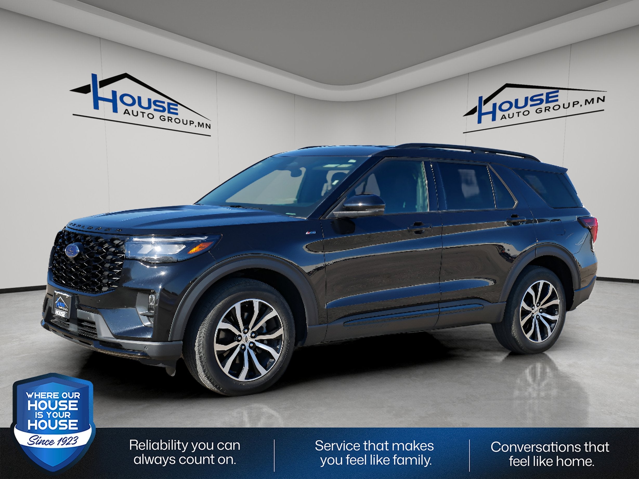 2025 Ford Explorer ST-Line