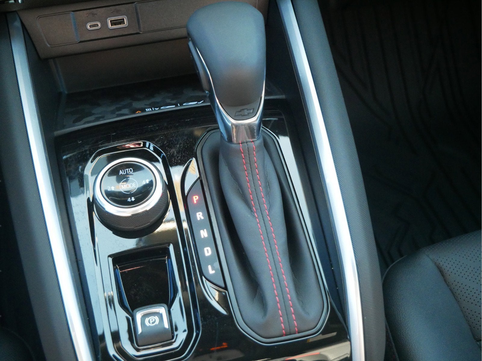 2025 Chevrolet Colorado Crew Cab Short Box 4-Wheel Drive Z71