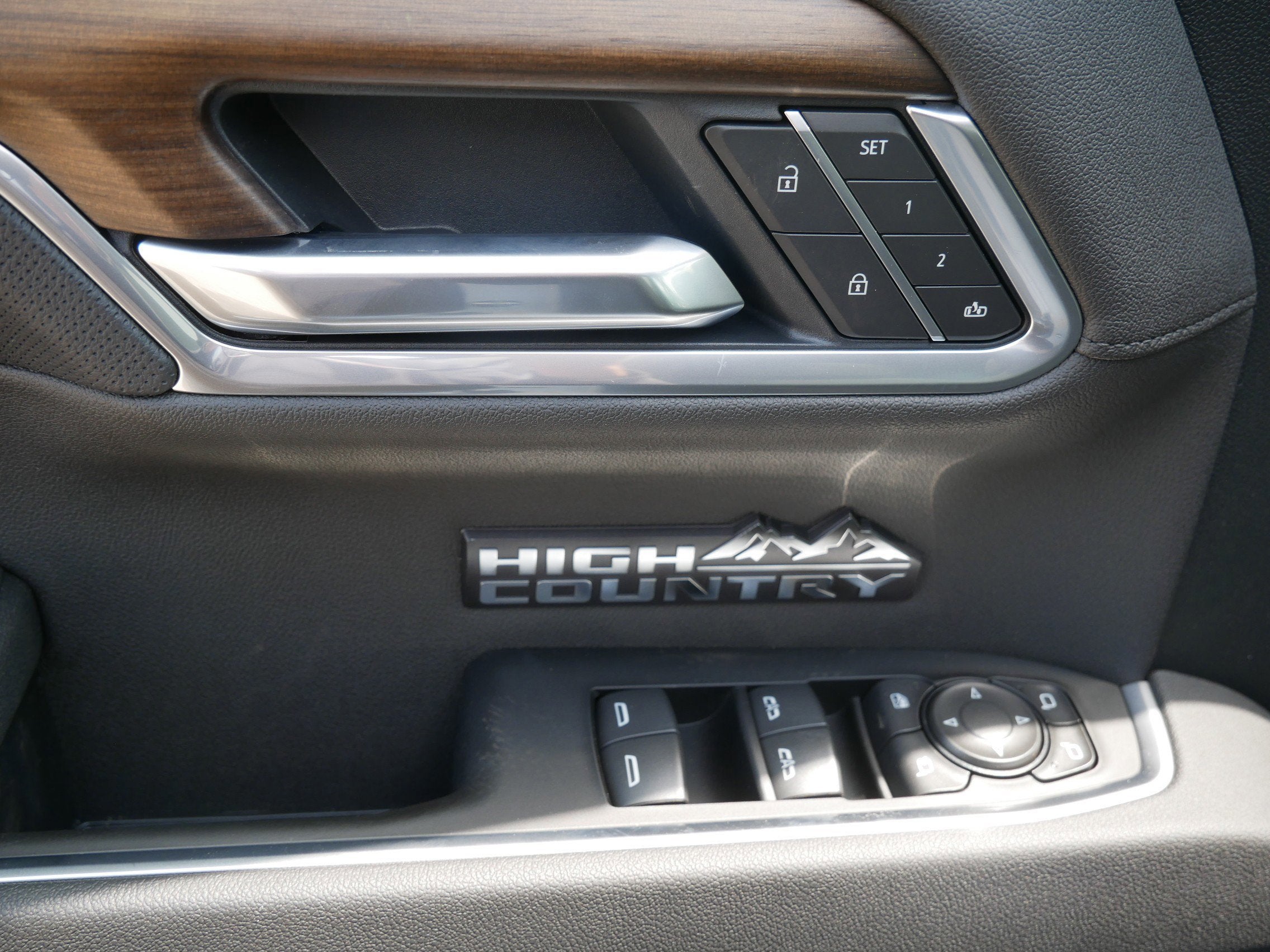 2026 Chevrolet Silverado 1500 Crew Cab Short Box 4-Wheel Drive High Country