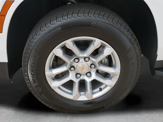 2026 Chevrolet Suburban 4WD LS