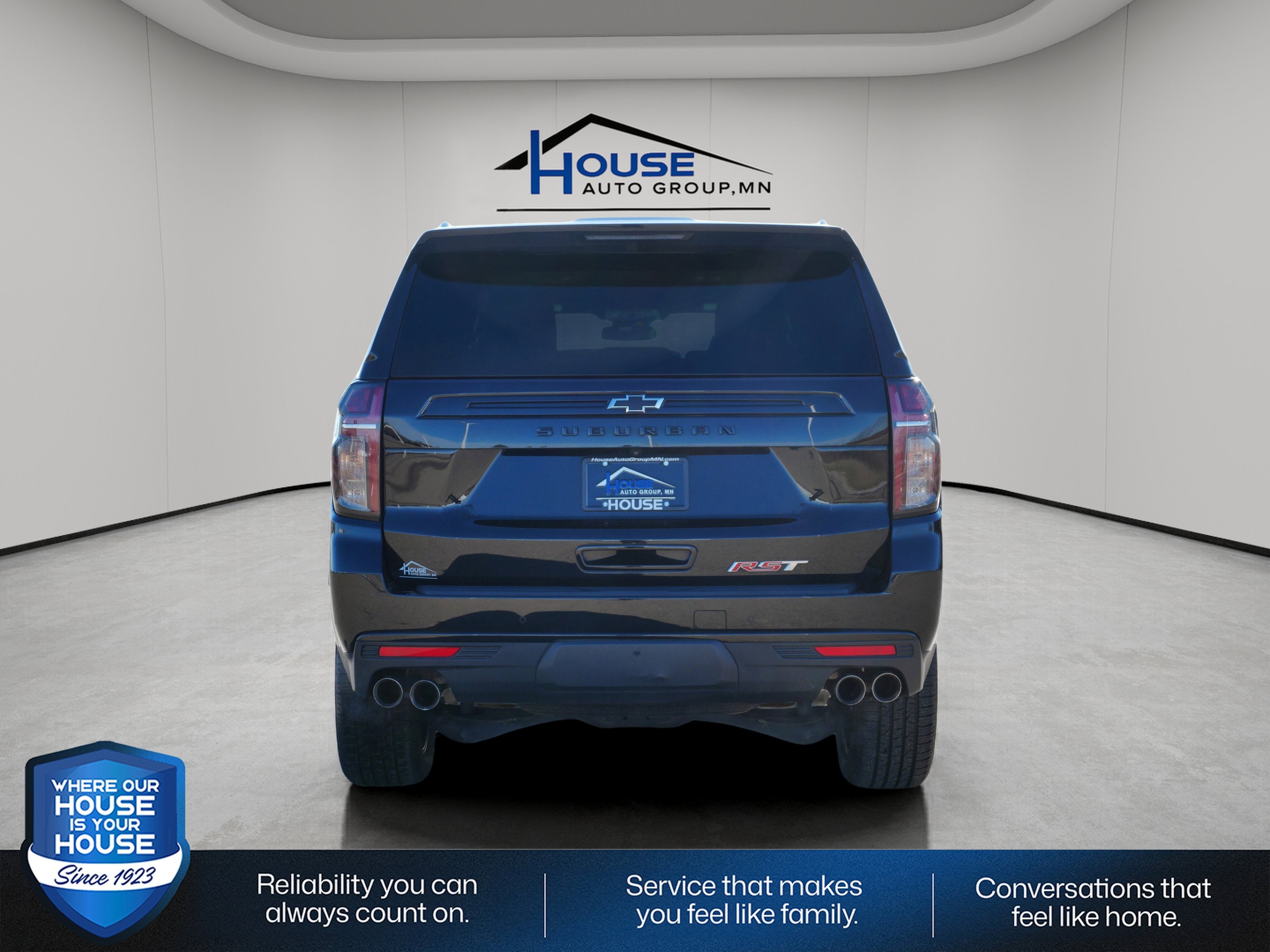 2023 Chevrolet Suburban RST