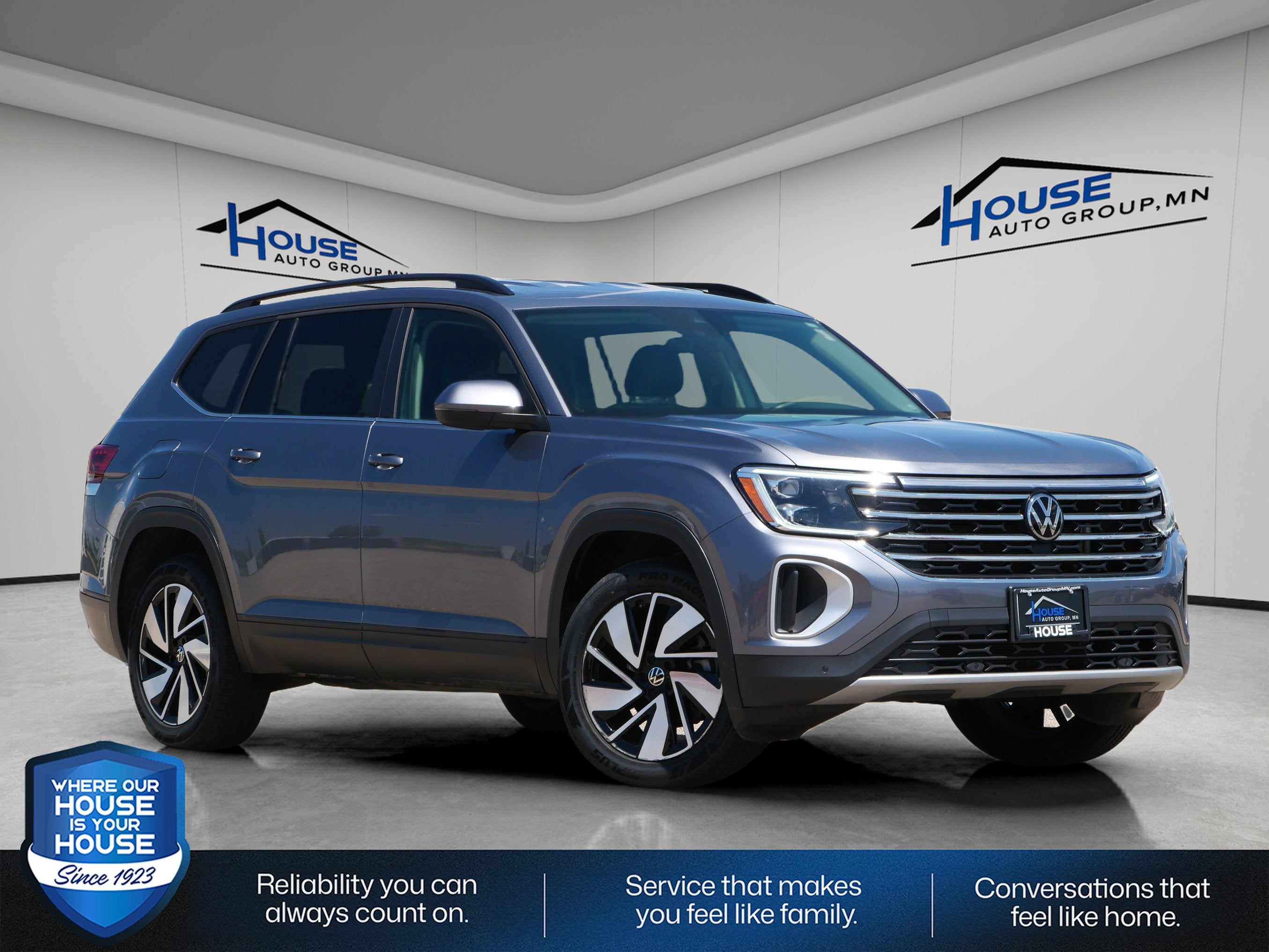 2025 Volkswagen Atlas 2.0T SE w/Technology