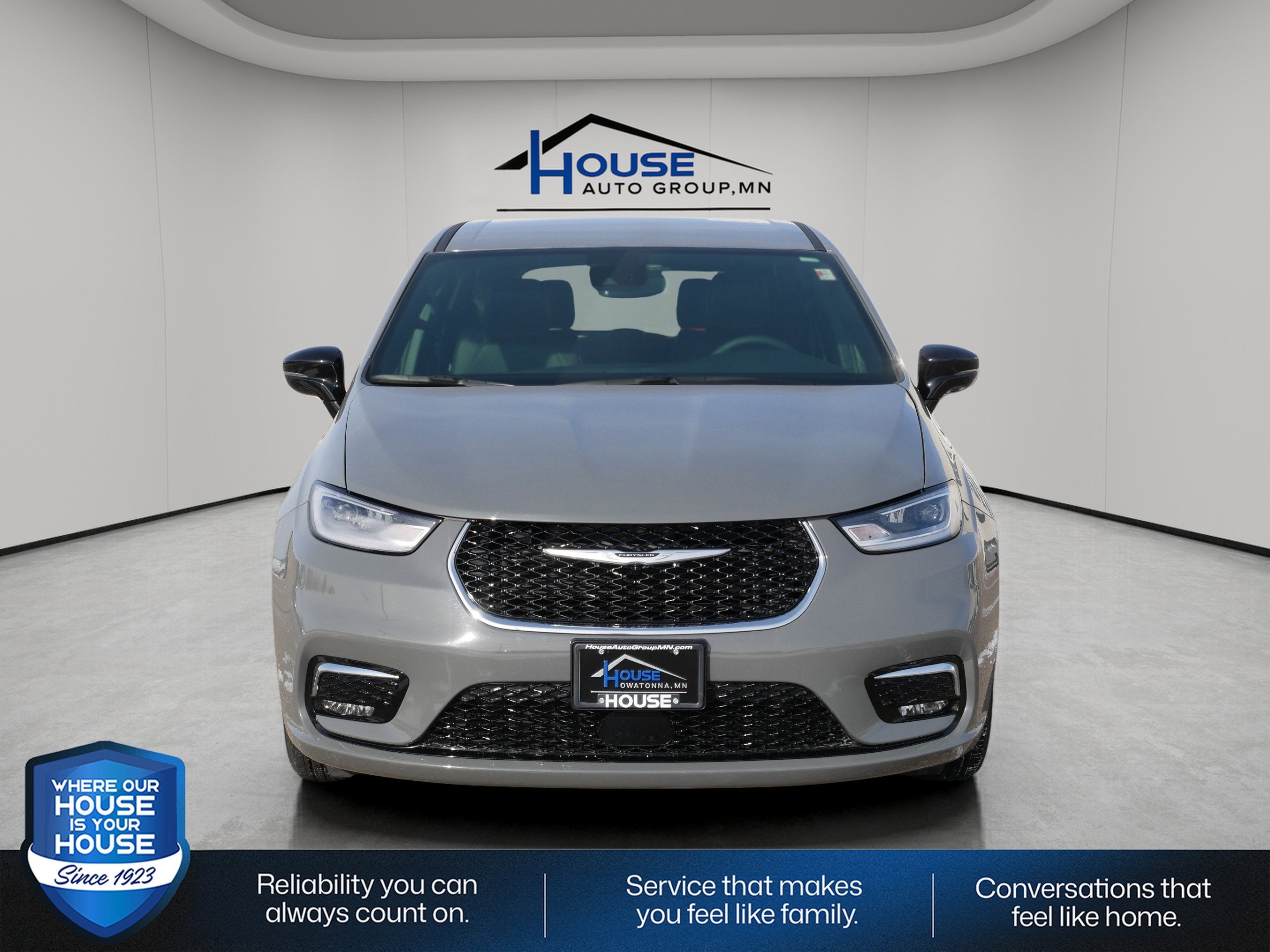 2025 Chrysler Pacifica Select