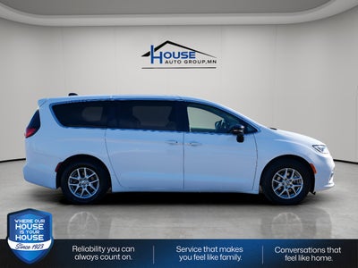 2024 Chrysler Pacifica Touring L