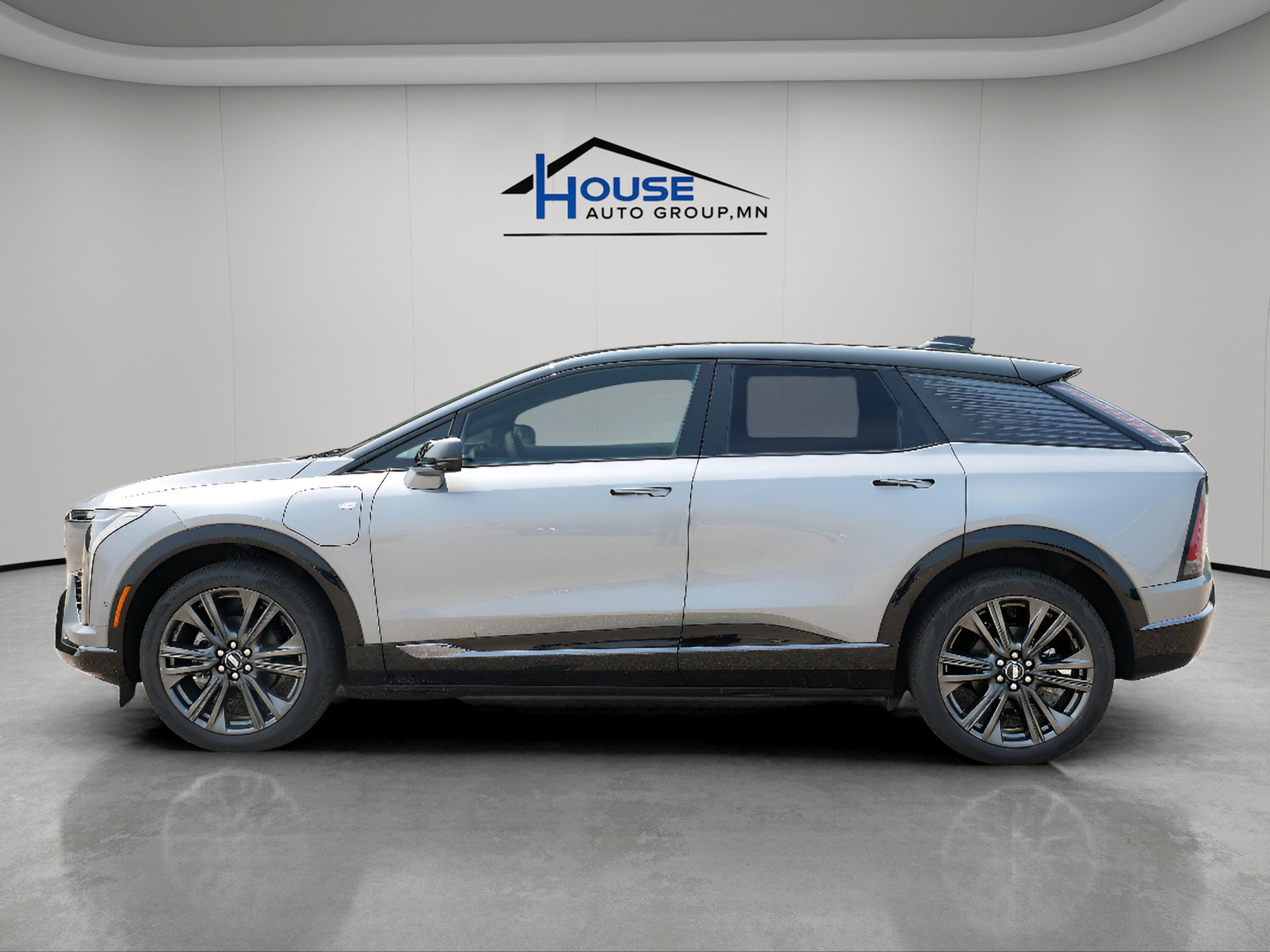 2025 Cadillac OPTIQ Sport 2