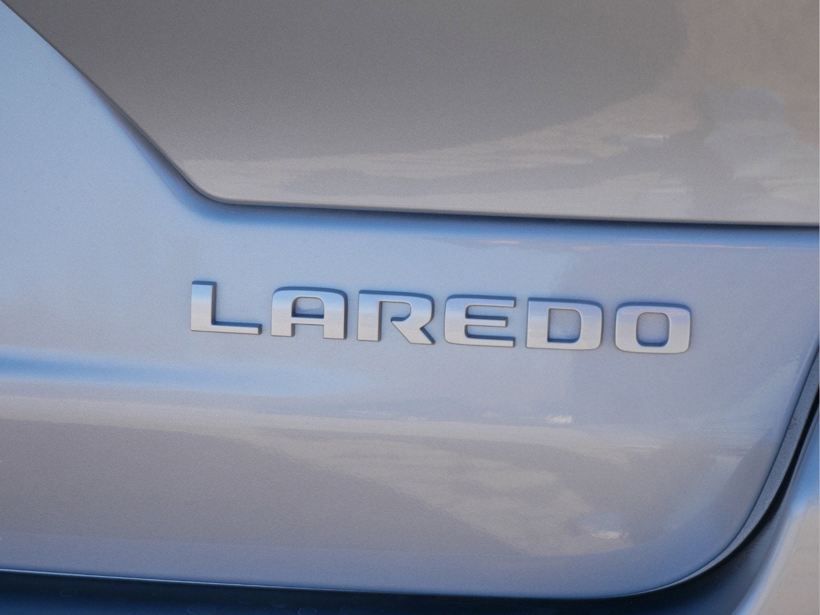 2025 Jeep Grand Cherokee GRAND CHEROKEE LAREDO 4X4