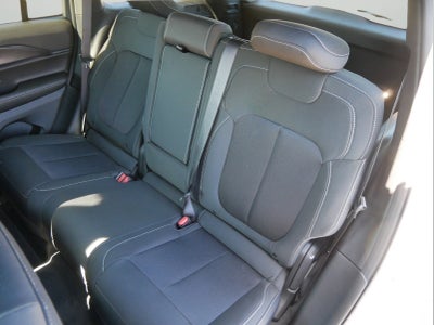 2025 Jeep Grand Cherokee GRAND CHEROKEE LAREDO 4X4