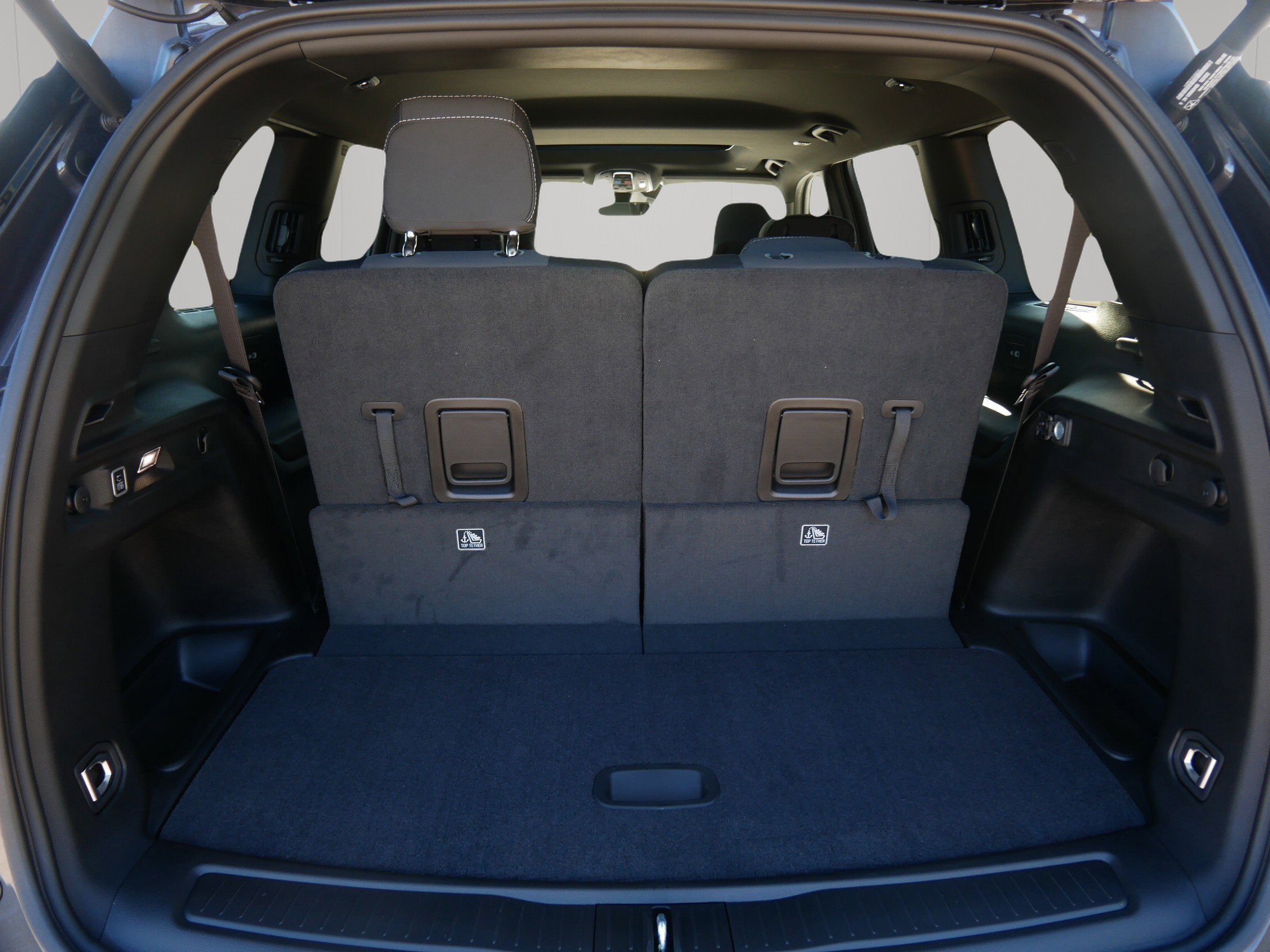 2025 Jeep Grand Cherokee GRAND CHEROKEE L LAREDO X 4X4