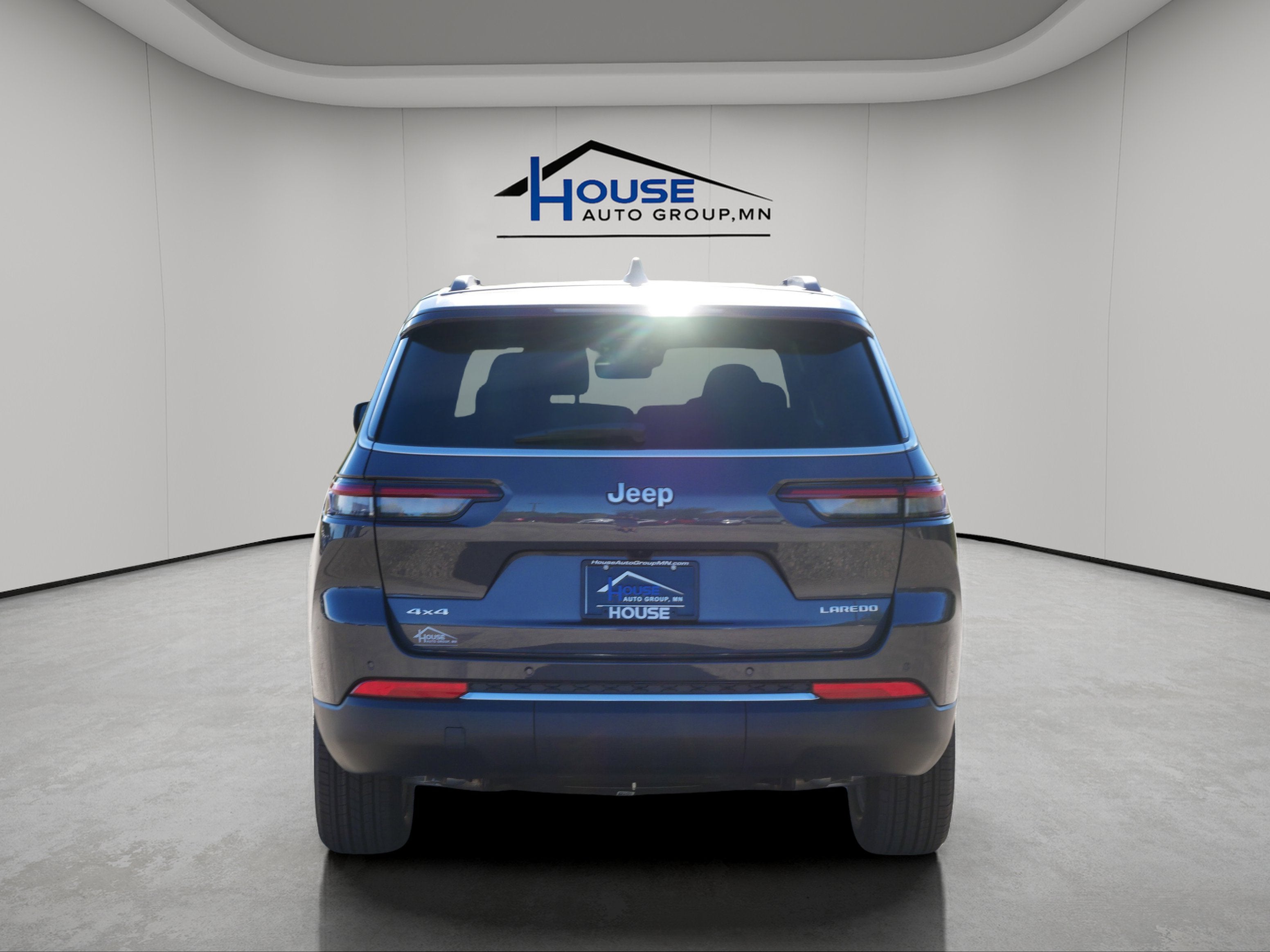 2025 Jeep Grand Cherokee GRAND CHEROKEE L LAREDO X 4X4