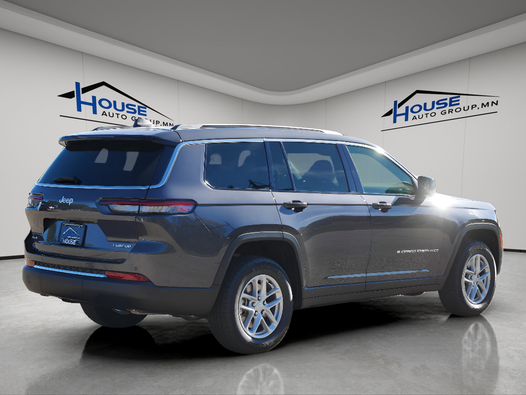 2025 Jeep Grand Cherokee GRAND CHEROKEE L LAREDO X 4X4