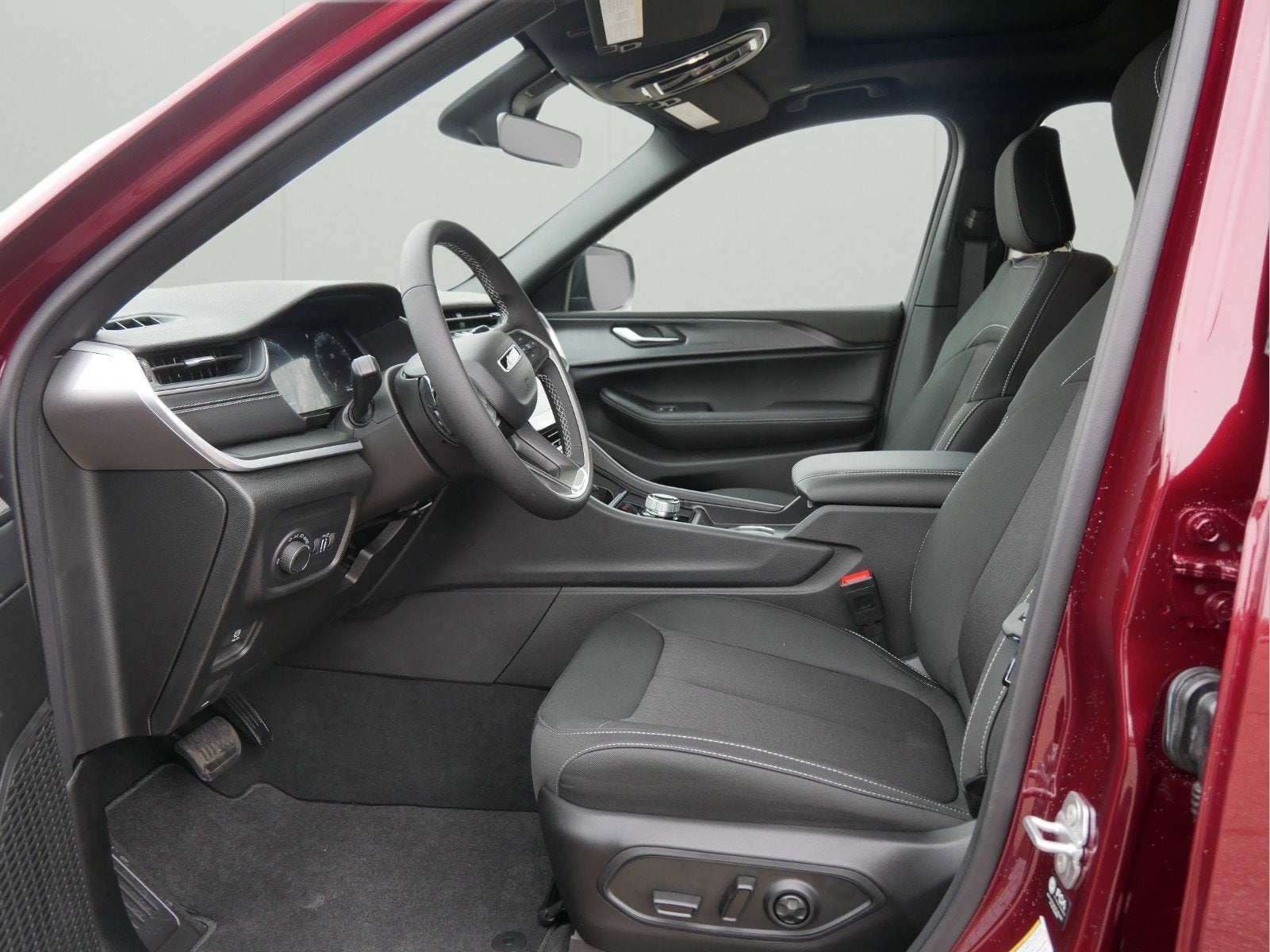 2025 Jeep Grand Cherokee GRAND CHEROKEE L LAREDO X 4X4