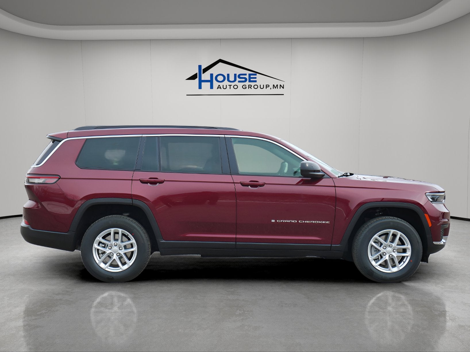 2025 Jeep Grand Cherokee GRAND CHEROKEE L LAREDO X 4X4
