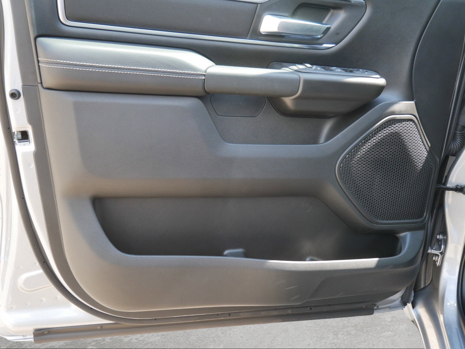 2025 RAM Ram 1500 RAM 1500 BIG HORN QUAD CAB 4X4 6'4' BOX