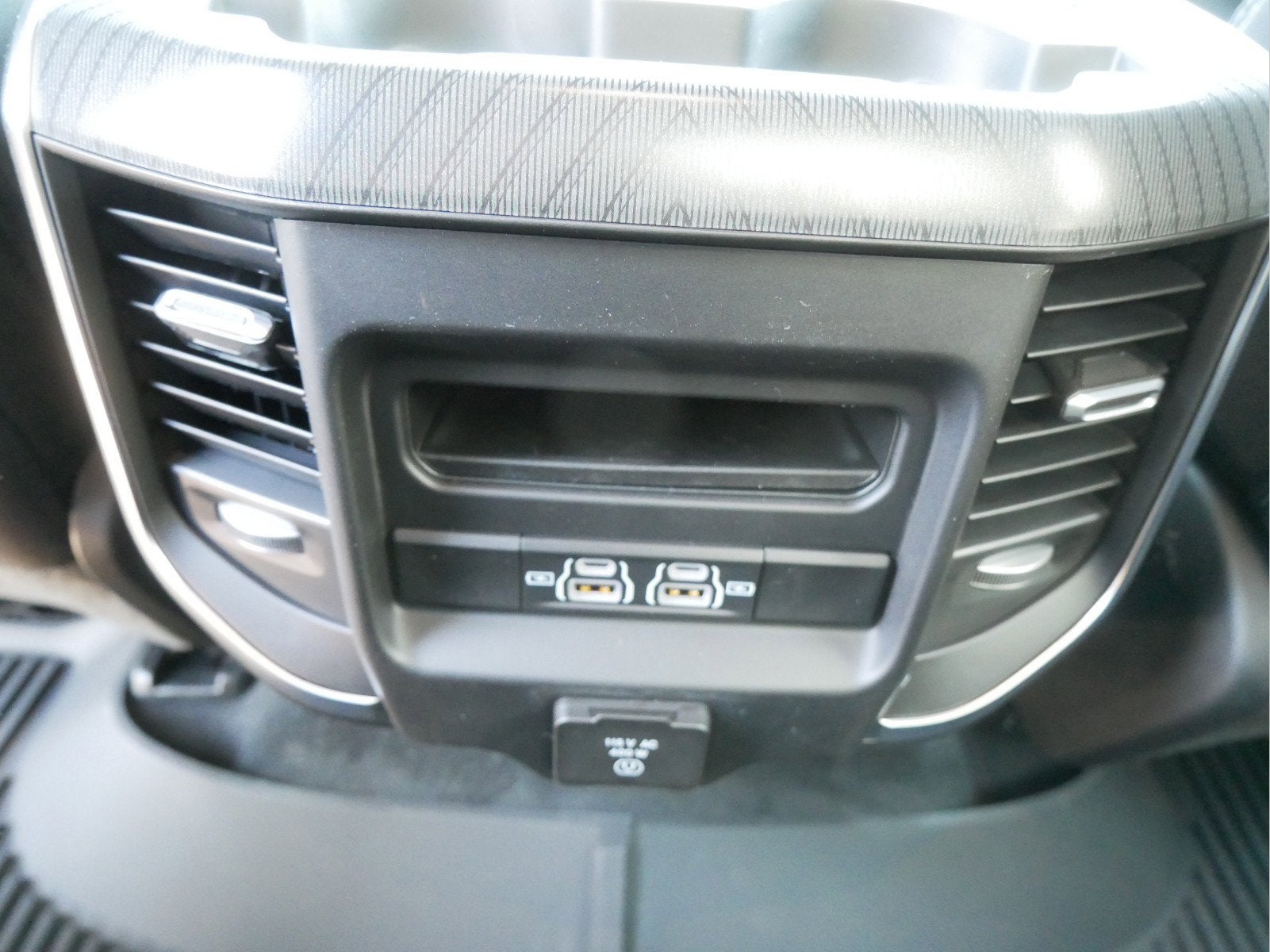 2025 RAM Ram 1500 RAM 1500 BIG HORN QUAD CAB 4X4 6'4' BOX