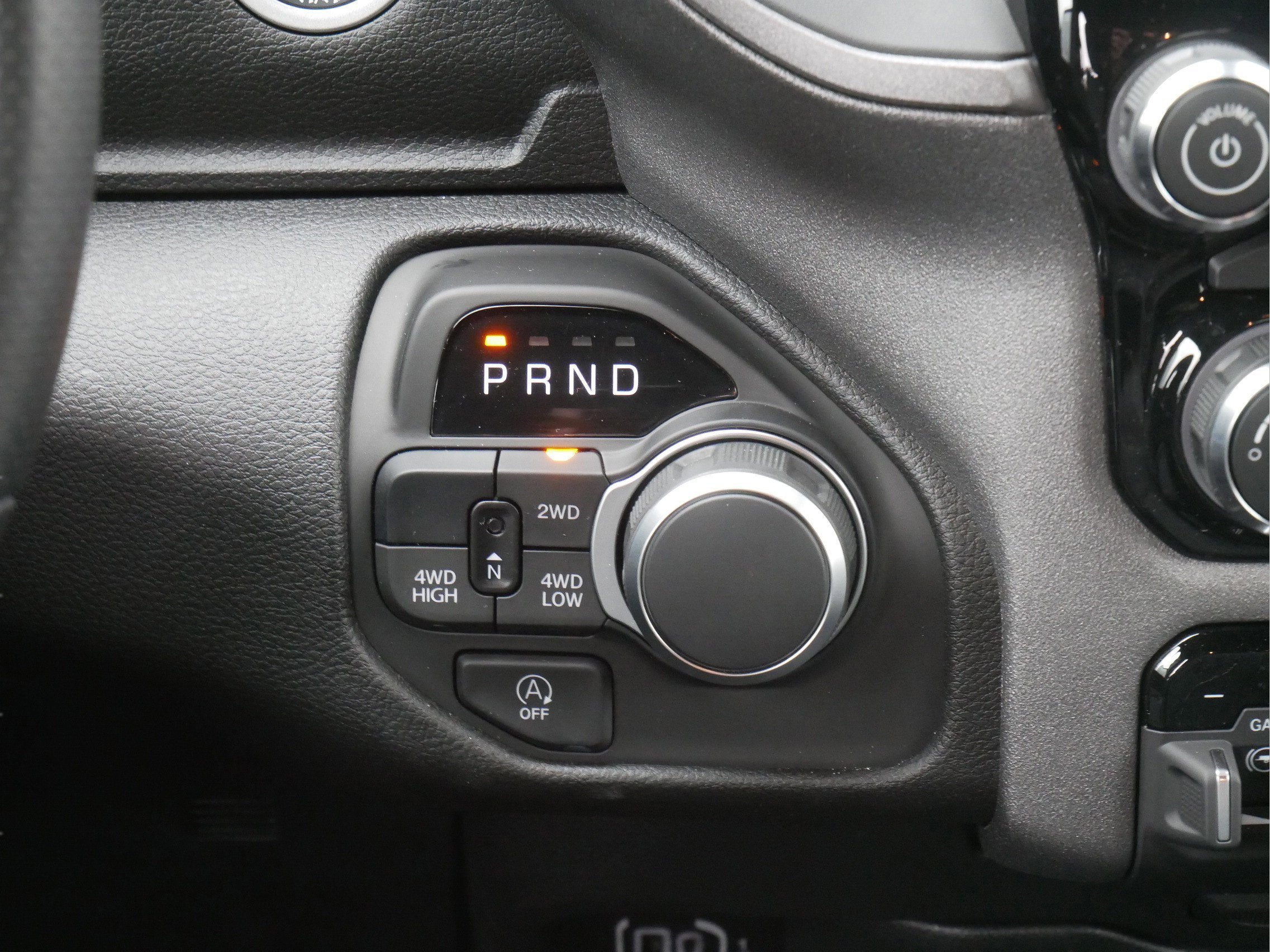 2026 RAM Ram 1500 RAM 1500 TRADESMAN CREW CAB 4X4 5'7' BOX