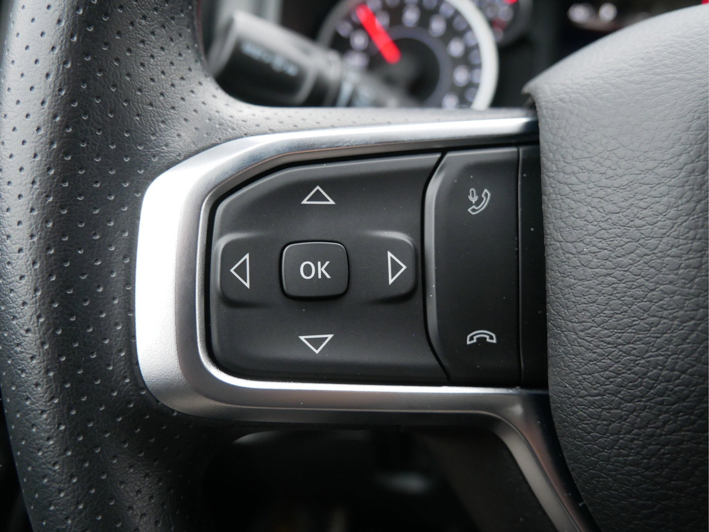 2026 RAM Ram 1500 RAM 1500 TRADESMAN CREW CAB 4X4 5'7' BOX