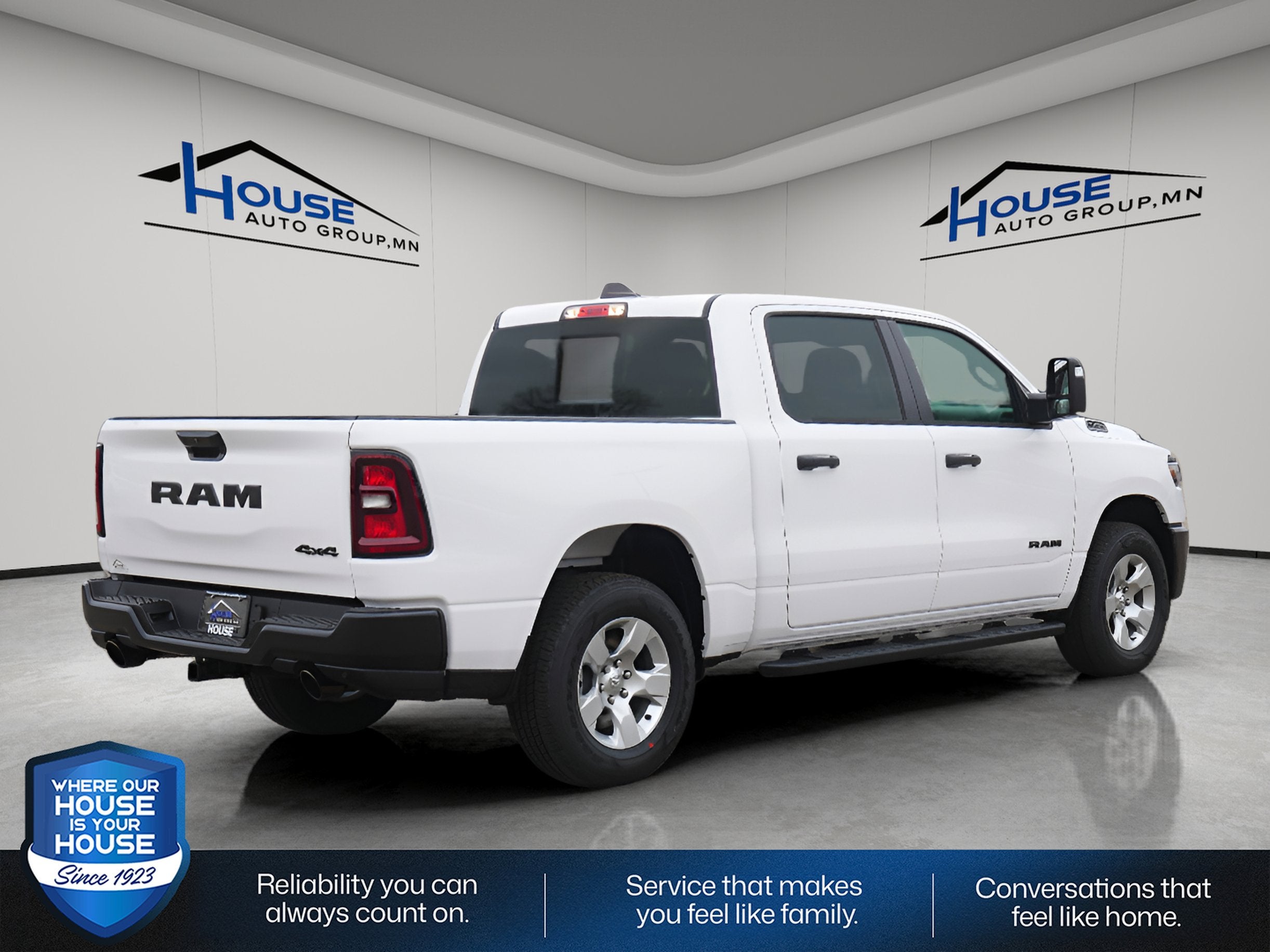 2026 RAM Ram 1500 RAM 1500 TRADESMAN CREW CAB 4X4 5'7' BOX