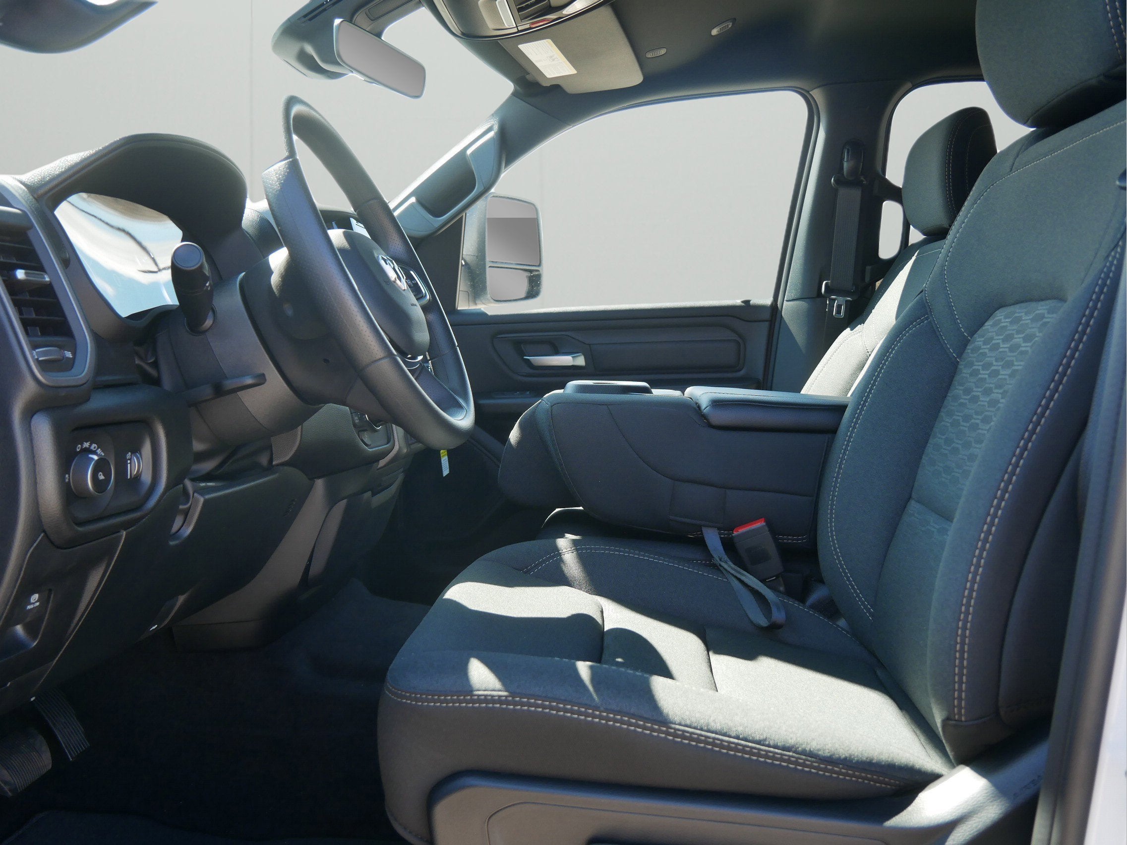 2026 RAM Ram 1500 RAM 1500 TRADESMAN CREW CAB 4X4 5'7' BOX