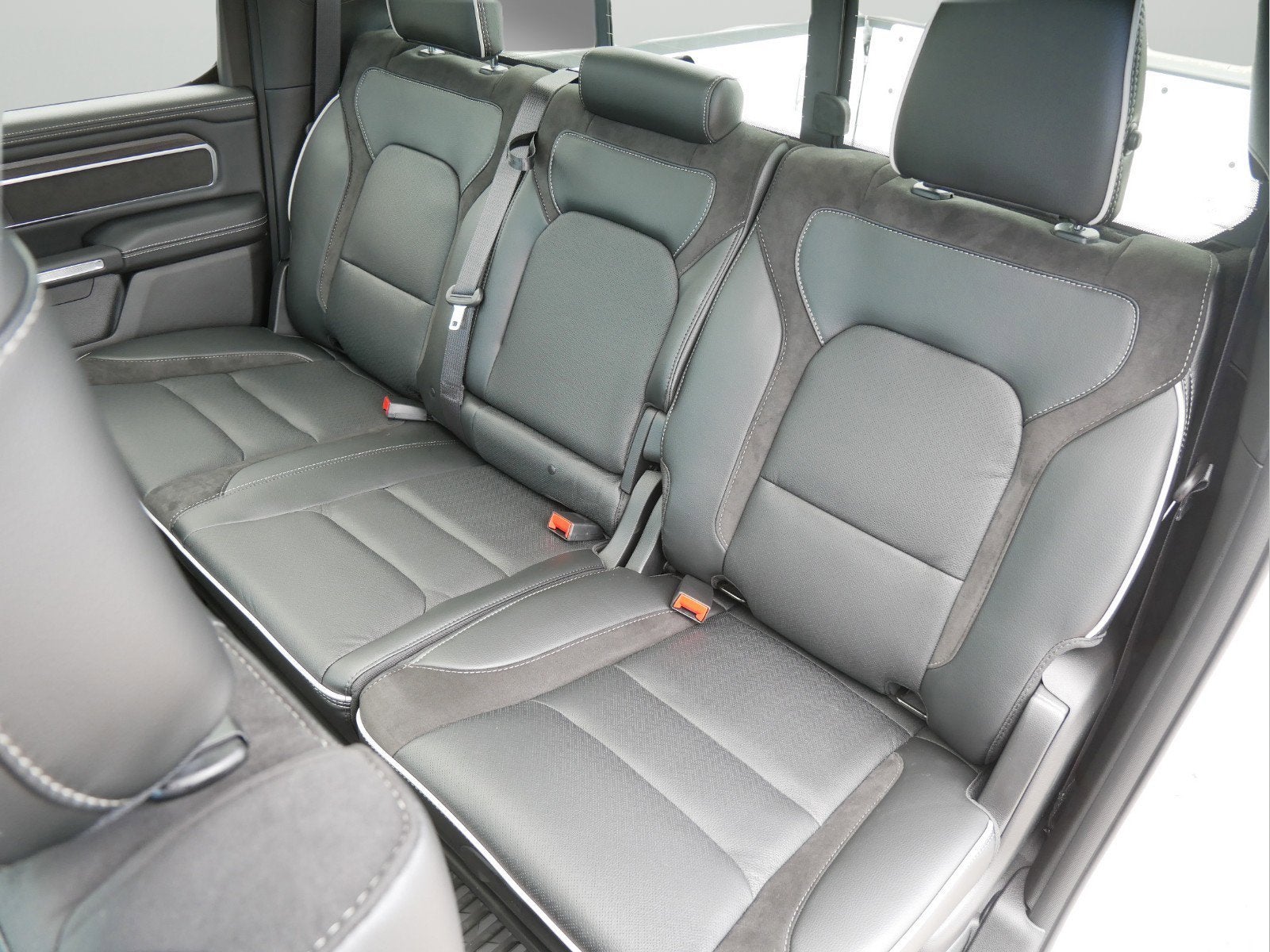 2025 RAM Ram 1500 RAM 1500 LARAMIE CREW CAB 4X4 5'7' BOX