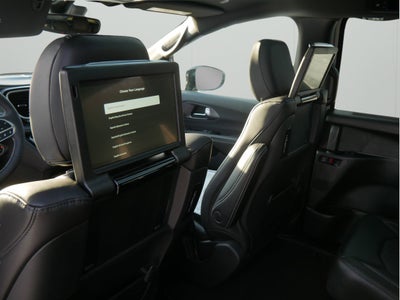 2026 Chrysler Pacifica PACIFICA SELECT AWD