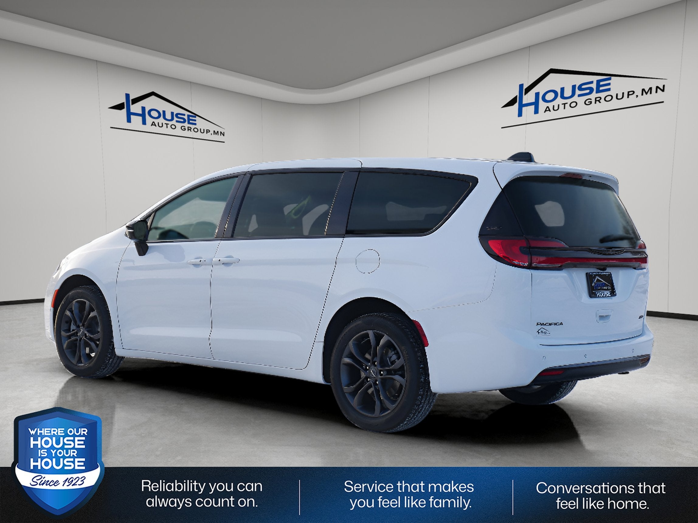 2026 Chrysler Pacifica PACIFICA SELECT AWD