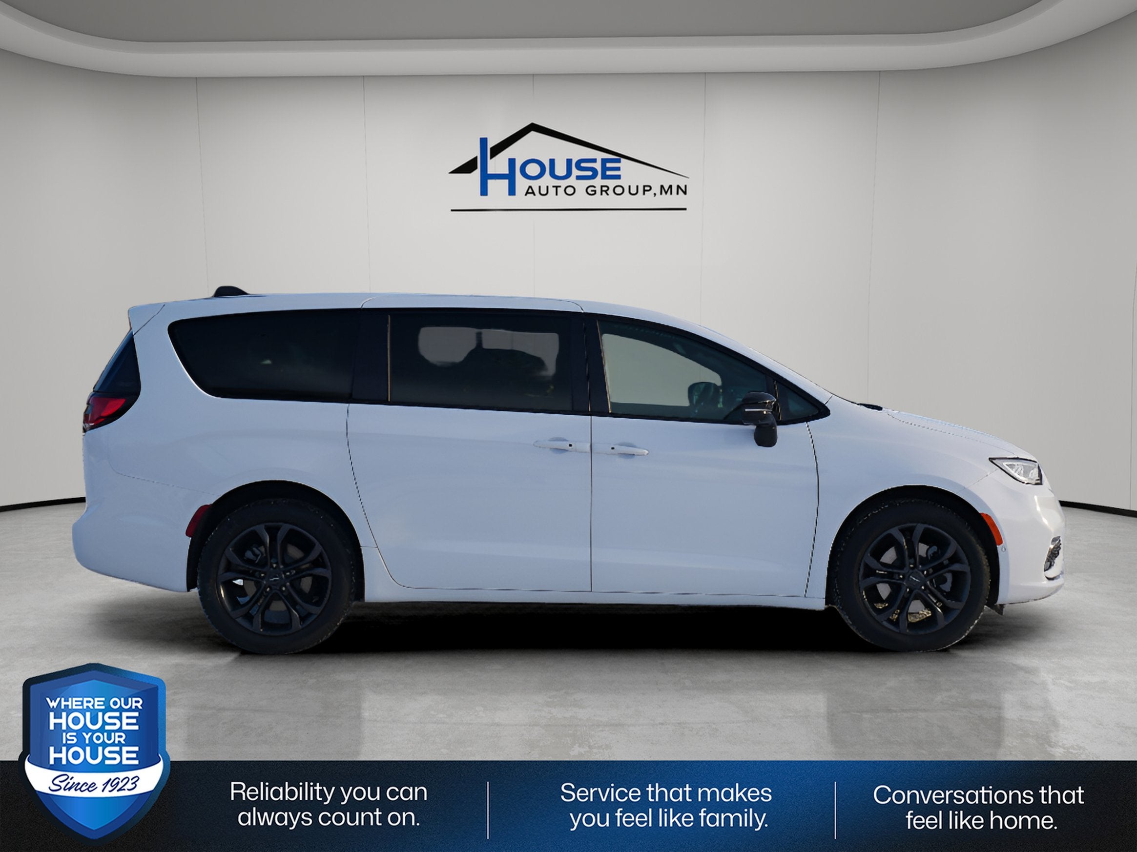 2026 Chrysler Pacifica PACIFICA SELECT AWD