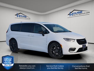 2026 Chrysler Pacifica PACIFICA SELECT AWD