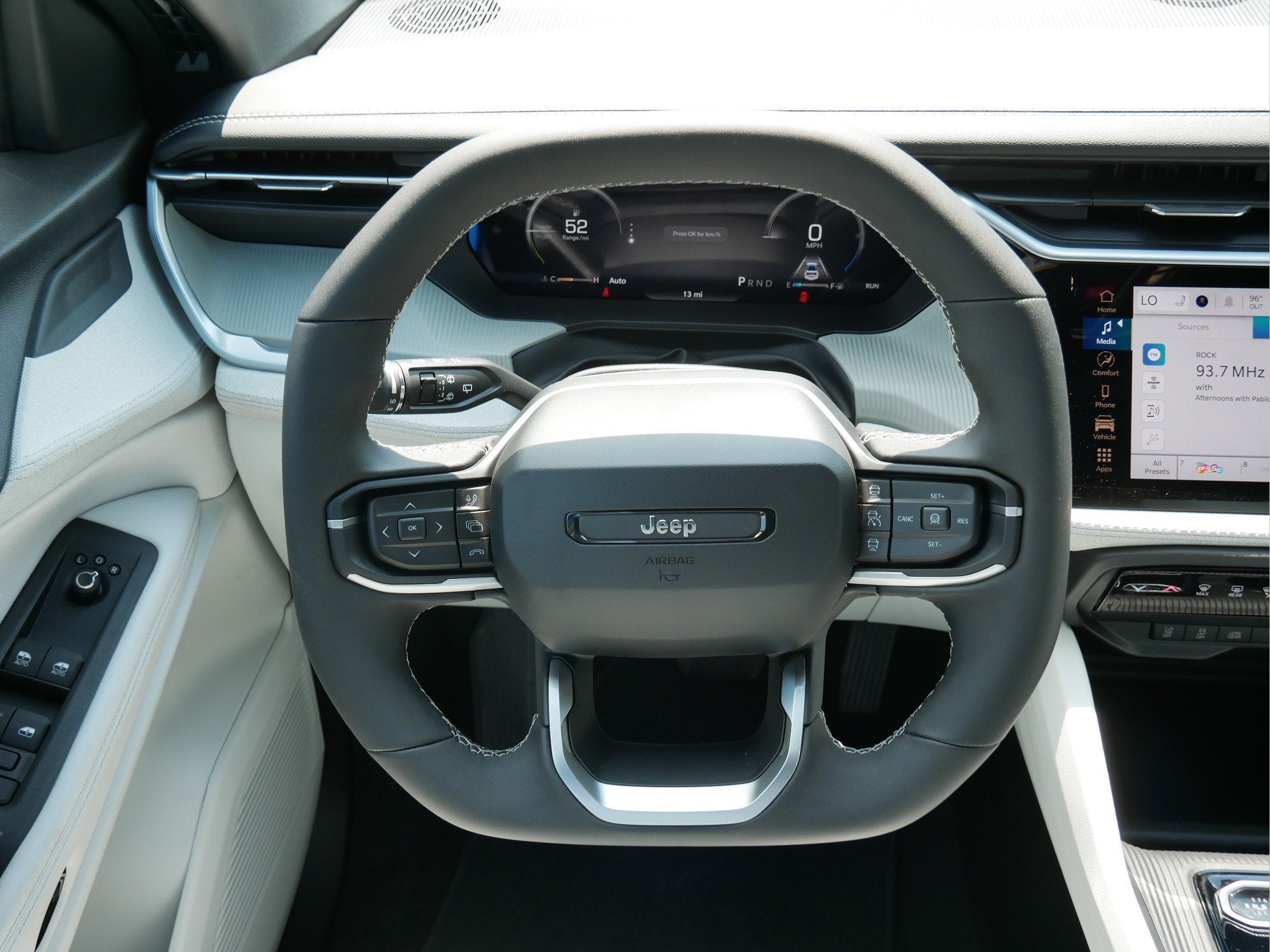 2026 Jeep Cherokee CHEROKEE LAREDO 4X4