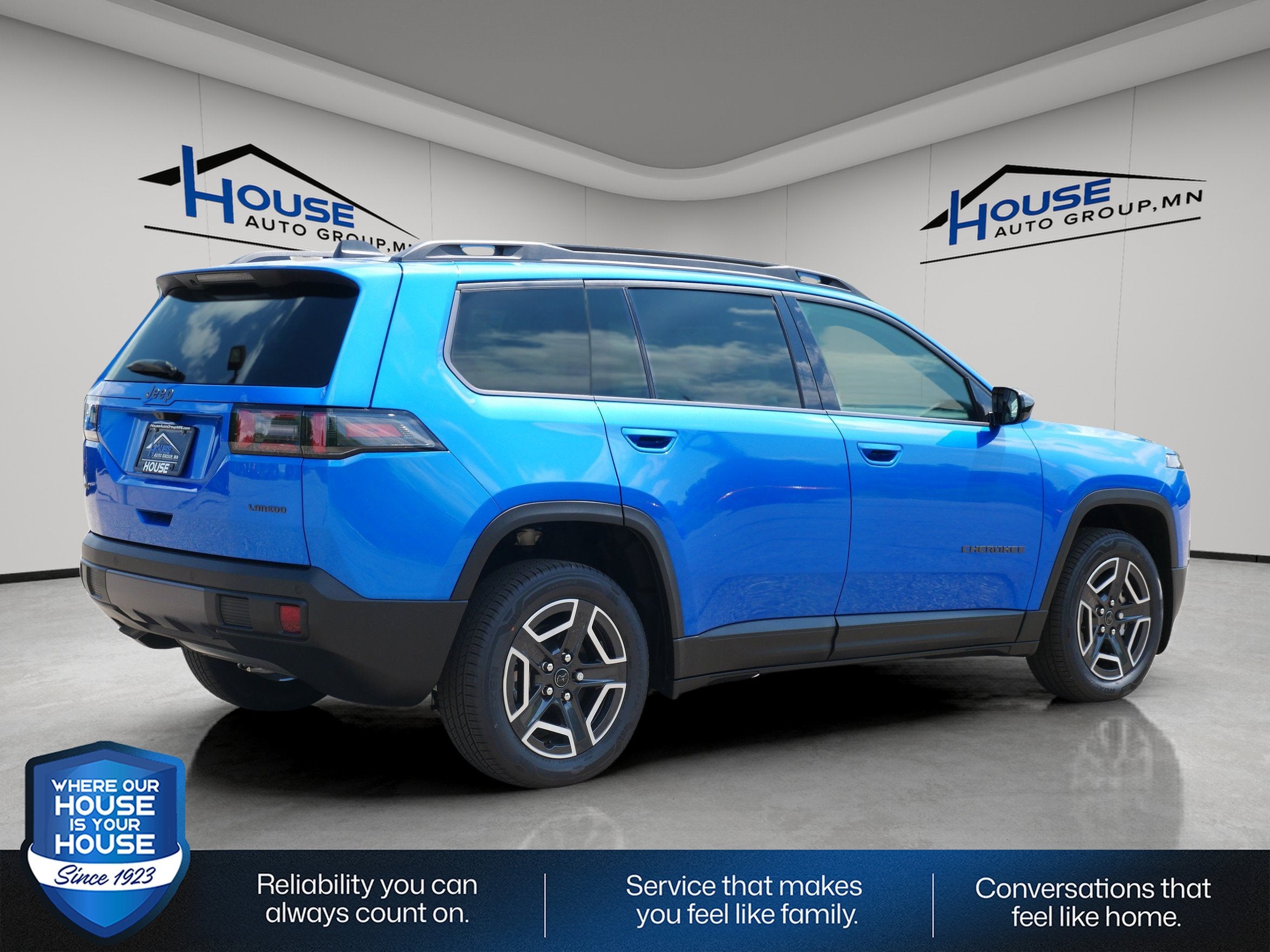 2026 Jeep Cherokee CHEROKEE LAREDO 4X4