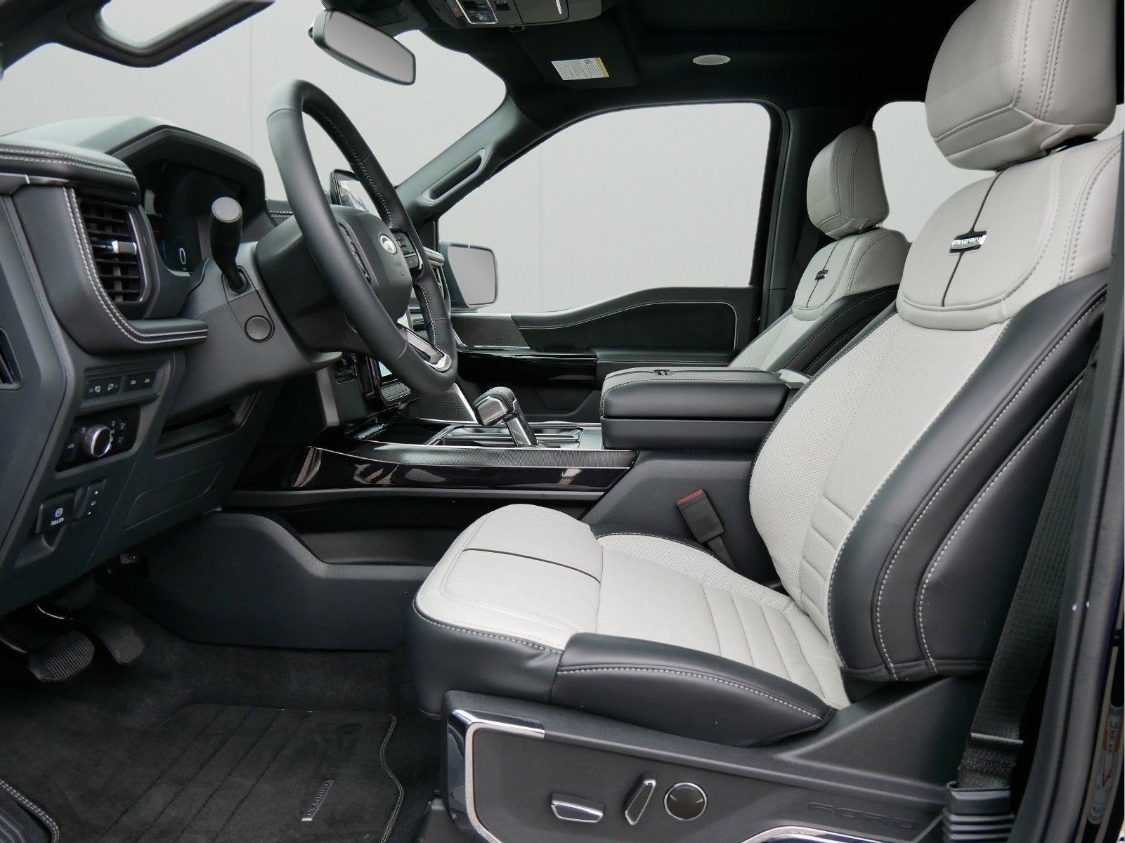 2023 Ford F-150 Lightning Platinum