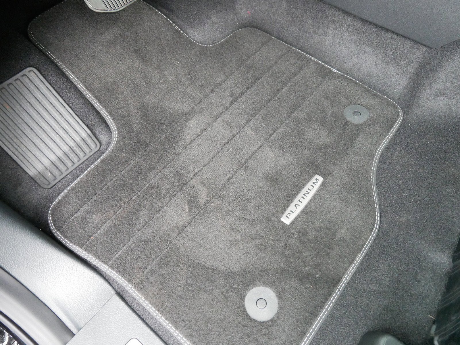 2023 Ford F-150 Lightning Platinum