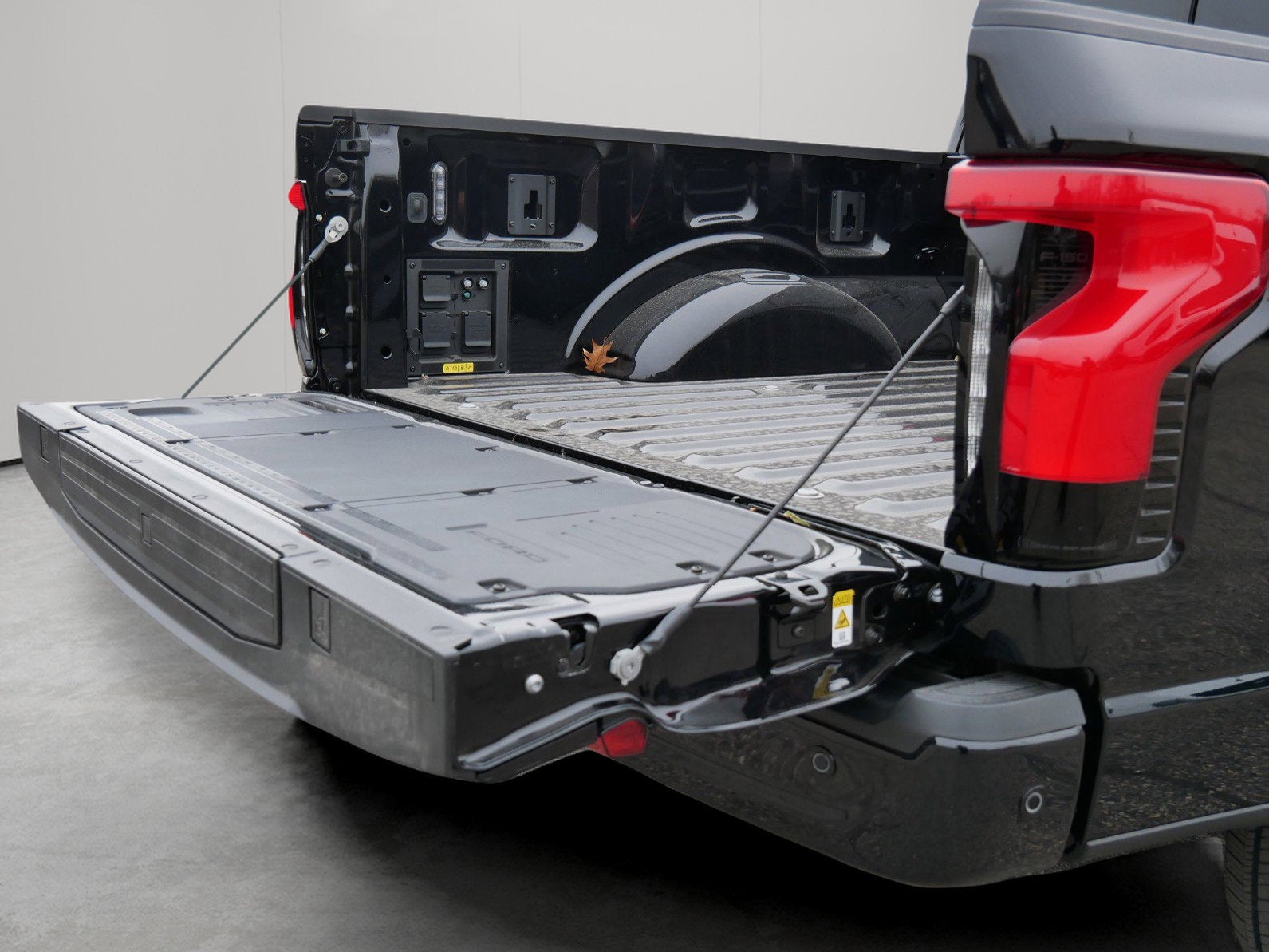 2023 Ford F-150 Lightning Platinum