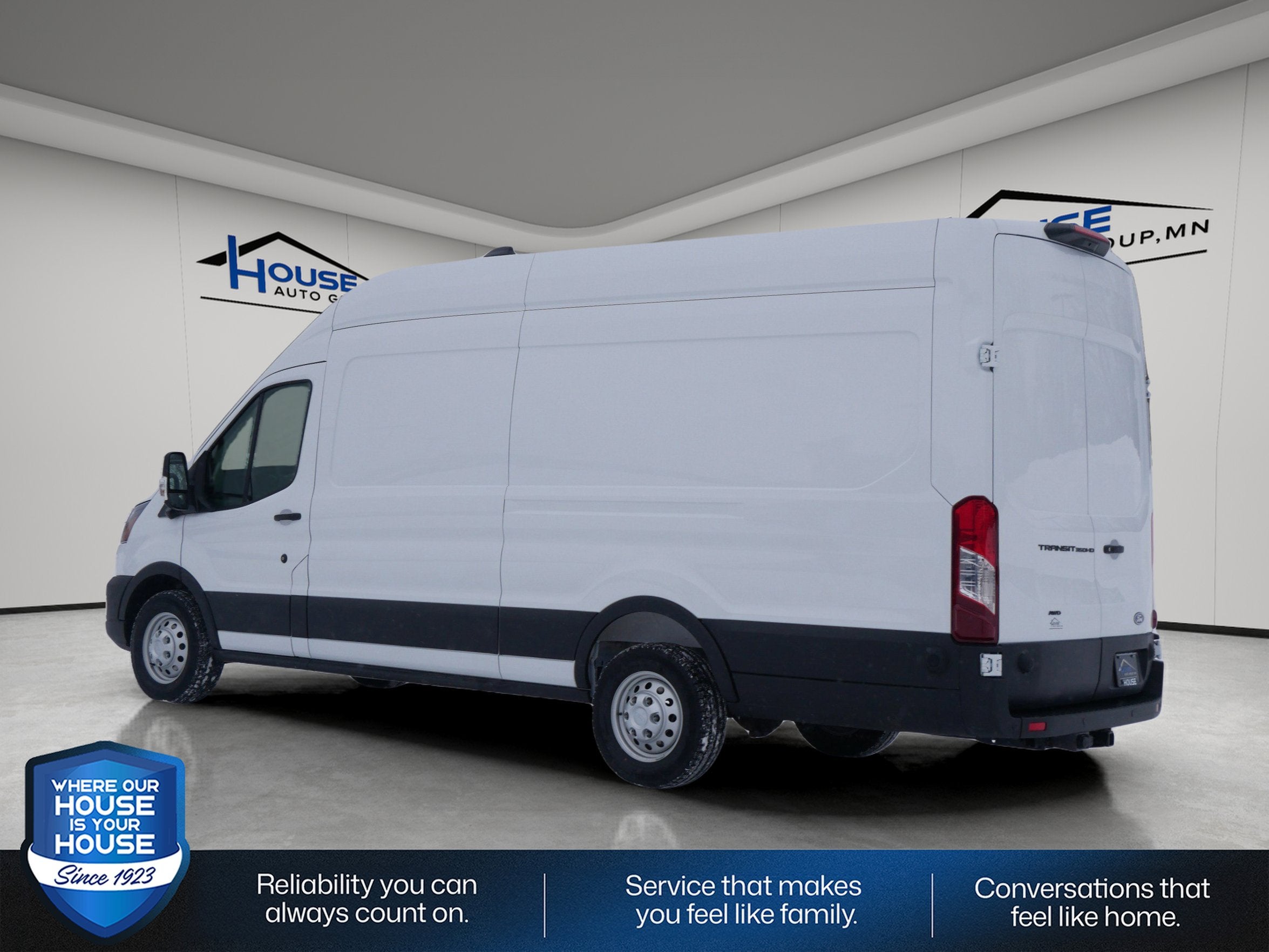 2026 Ford Transit Cargo Van Base