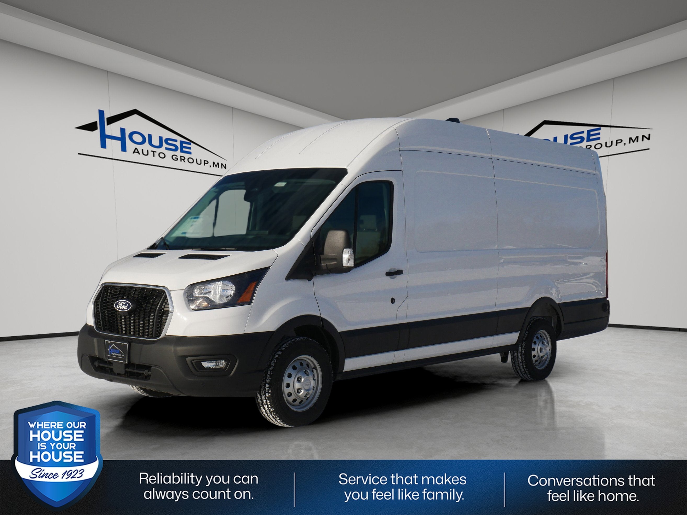 2026 Ford Transit Cargo Van Base