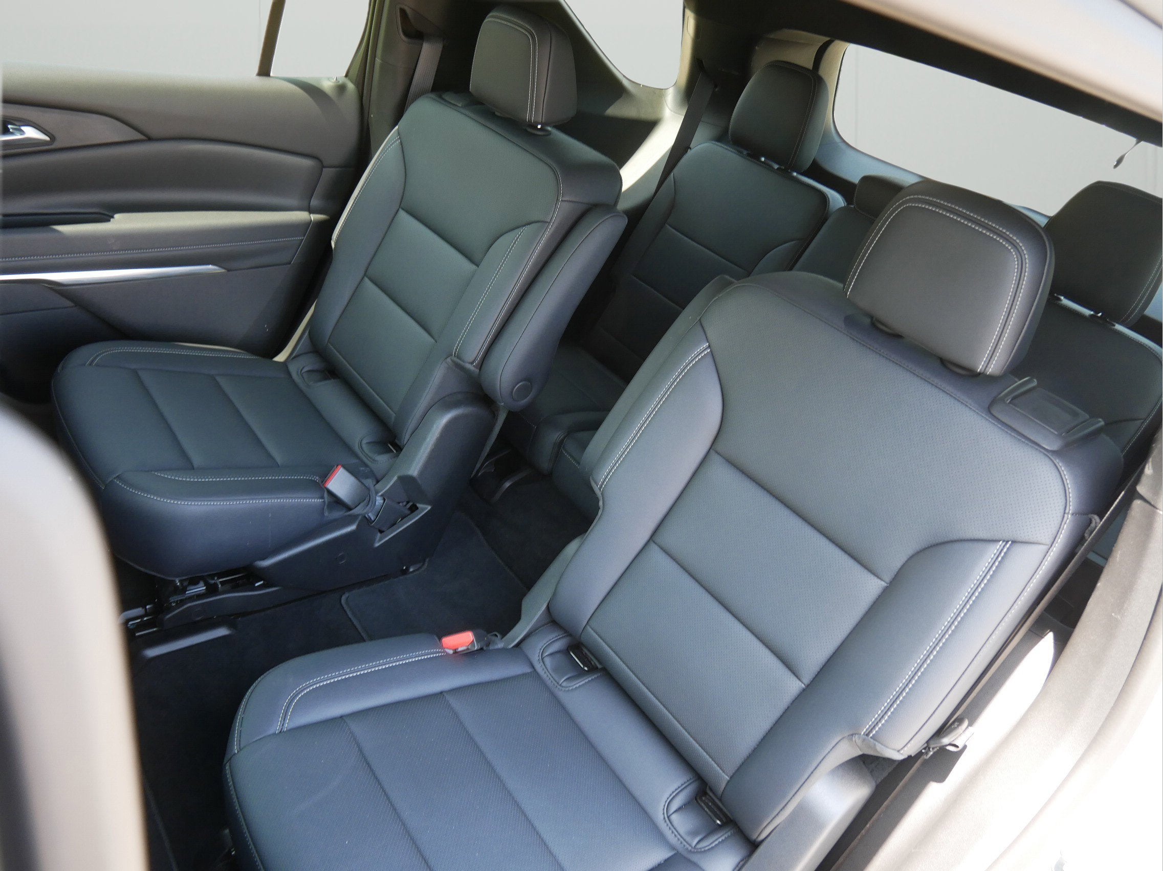 2026 Chevrolet Traverse AWD LT