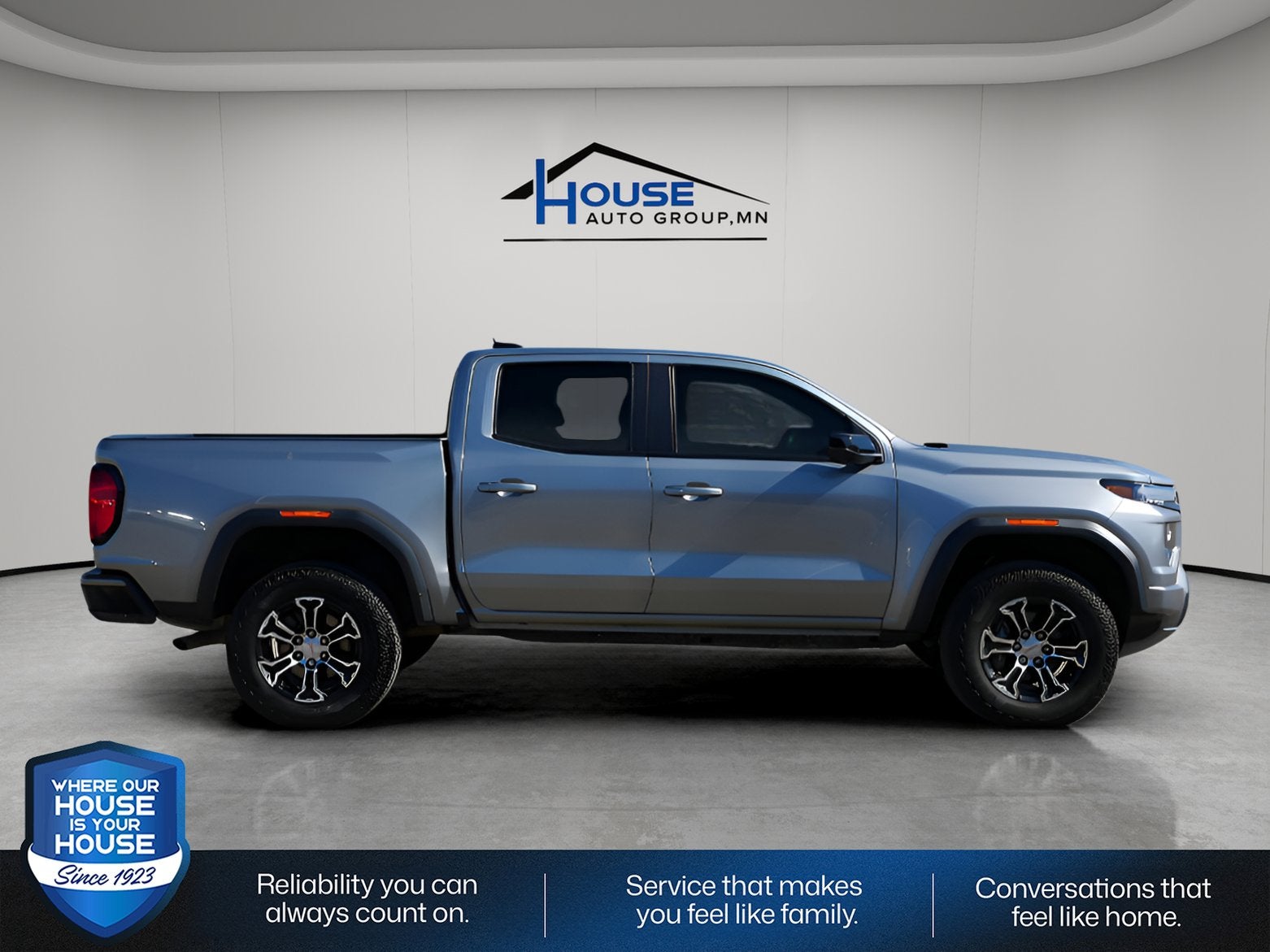 2023 GMC Canyon 4WD AT4