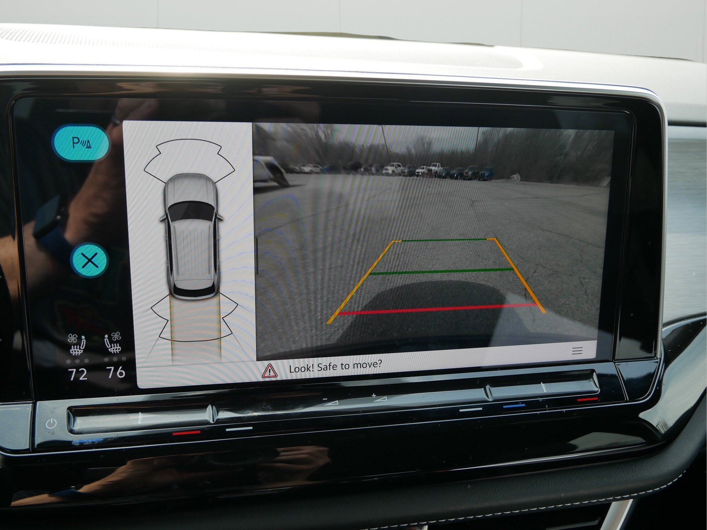 2025 Volkswagen Atlas Cross Sport 2.0T SE w/Technology