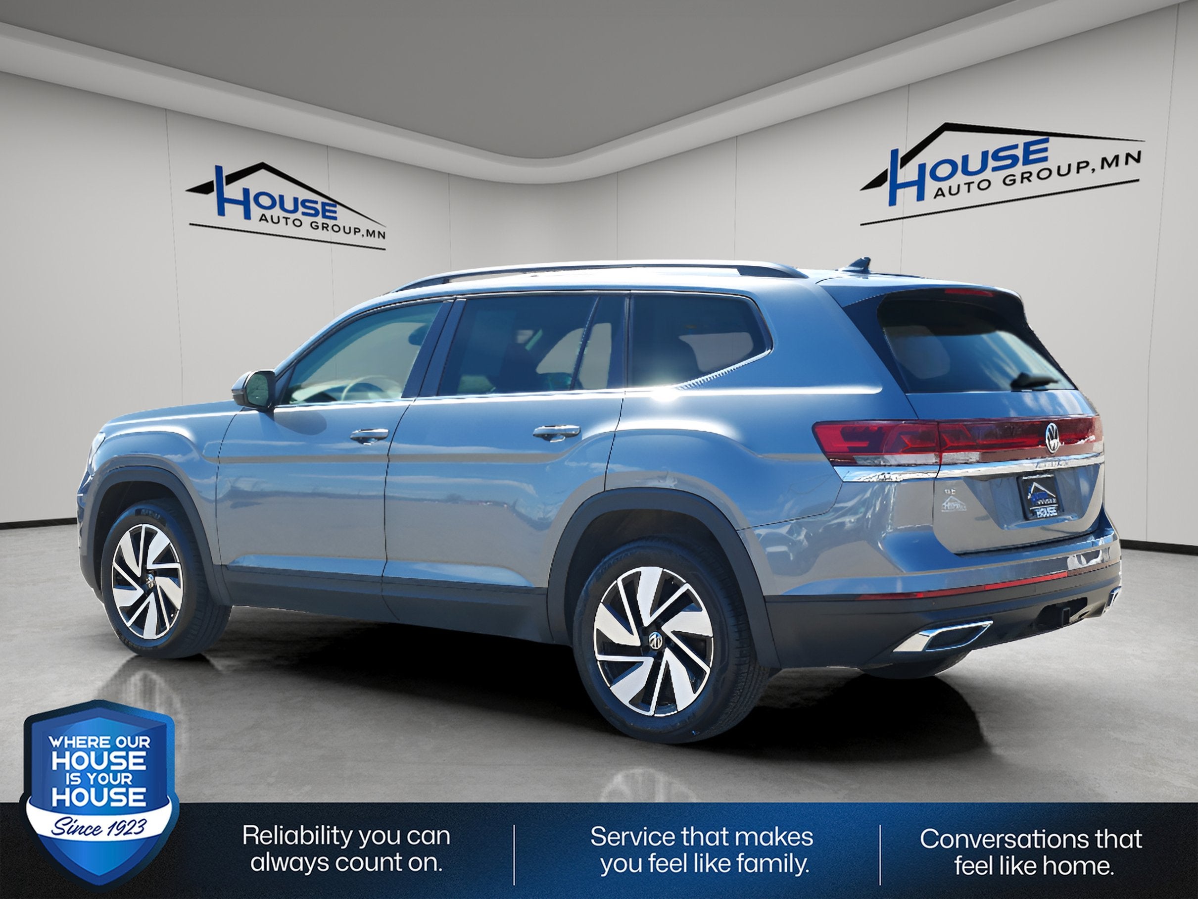 2025 Volkswagen Atlas 2.0T SE w/Technology