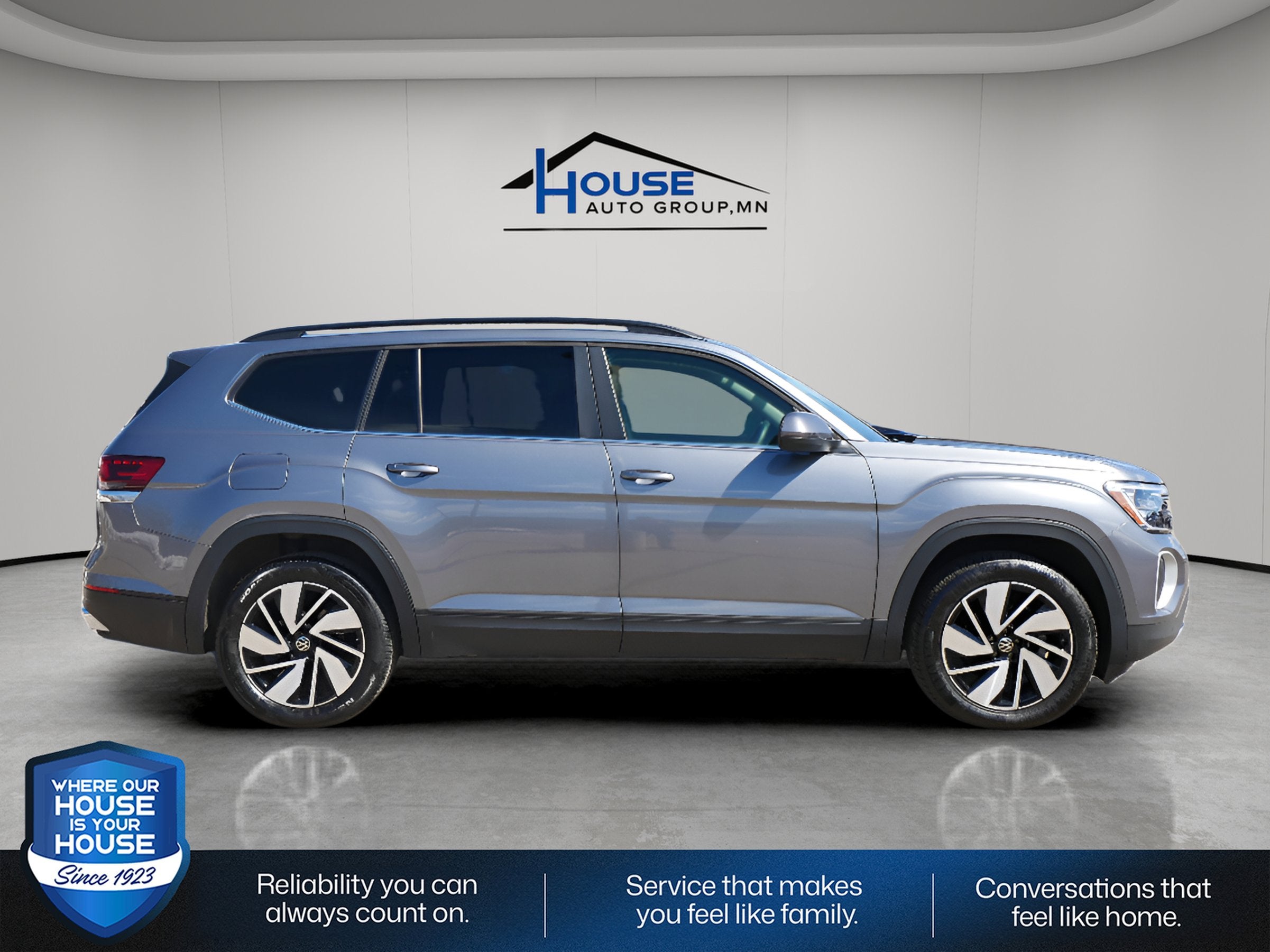 2025 Volkswagen Atlas 2.0T SE w/Technology