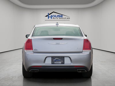 2017 Chrysler 300 Limited