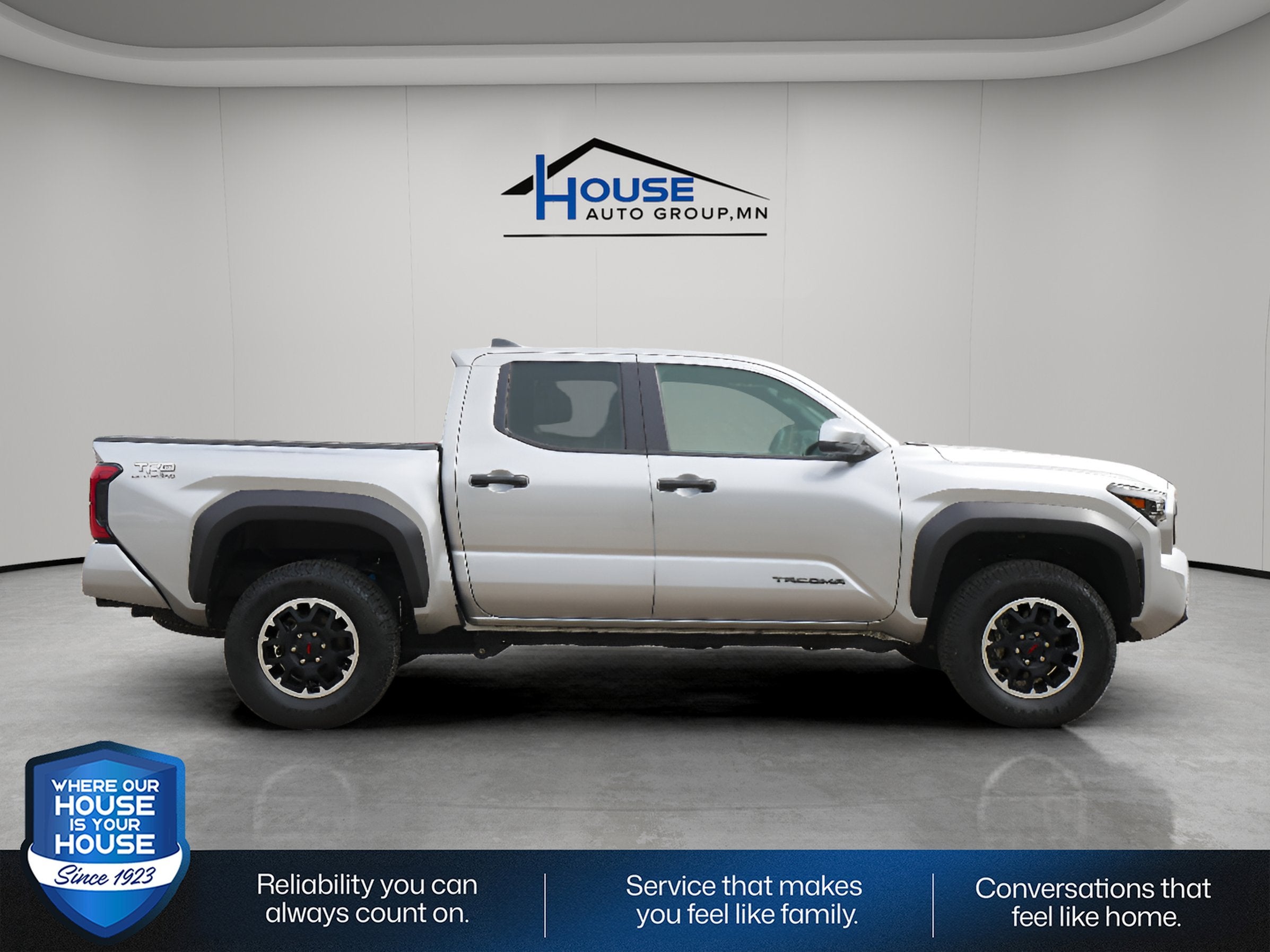 2025 Toyota Tacoma 4WD SR5