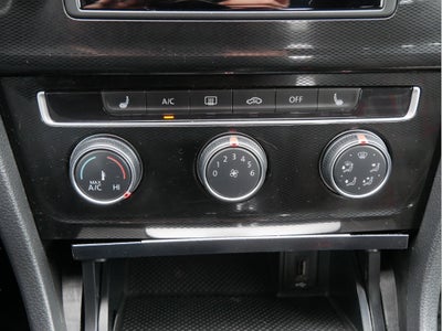 2017 Volkswagen Golf GTI Sport