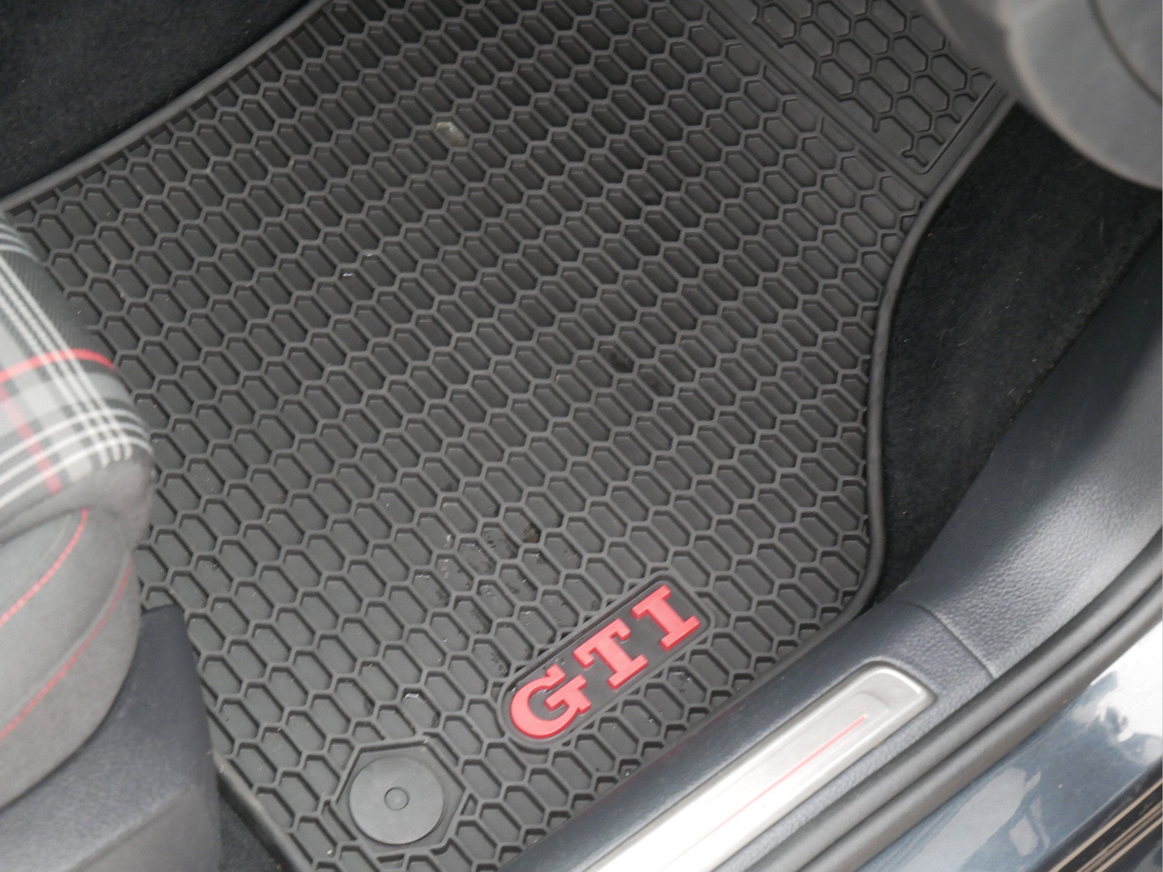 2017 Volkswagen Golf GTI Sport