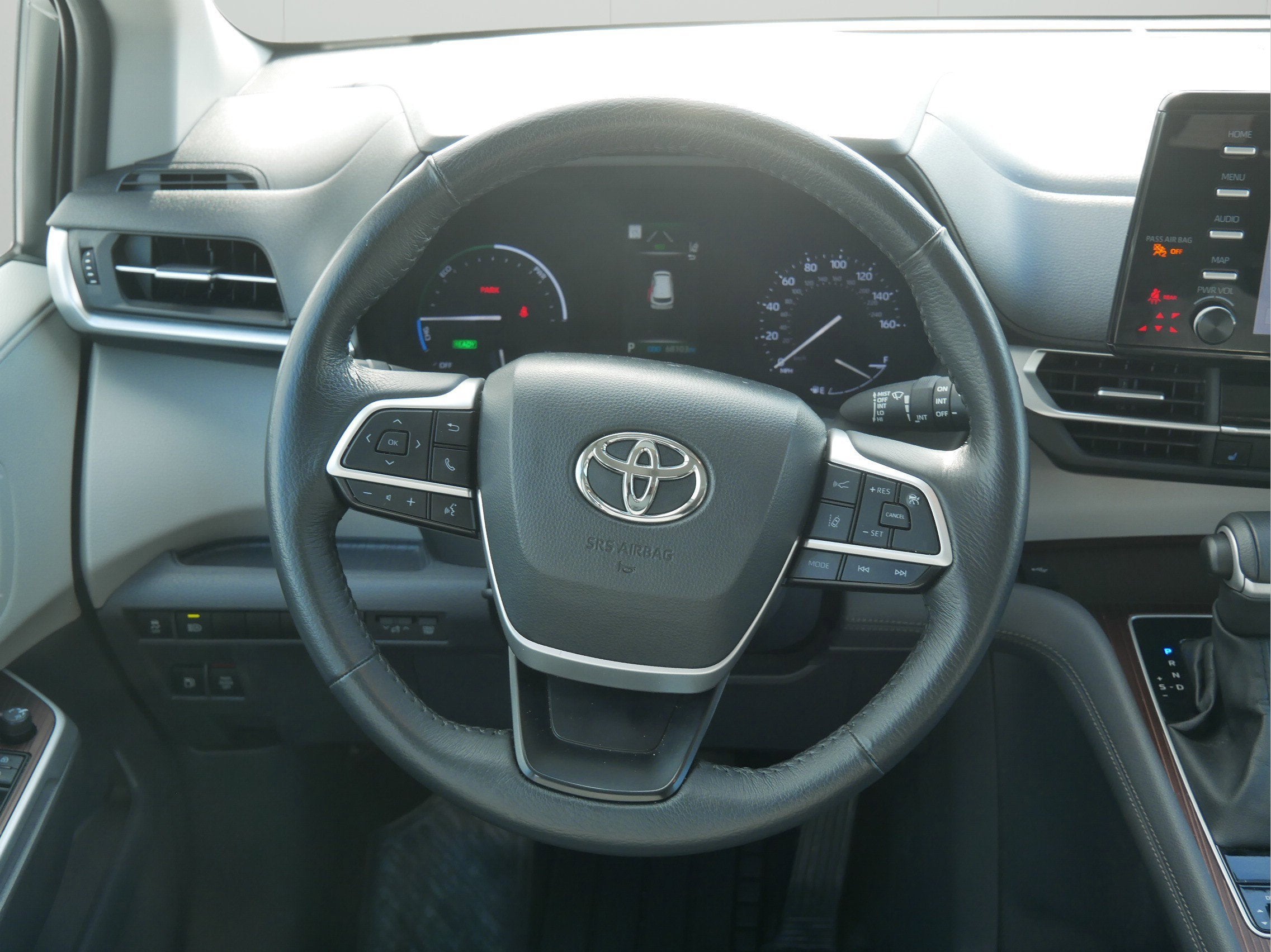 2024 Toyota Sienna XLE