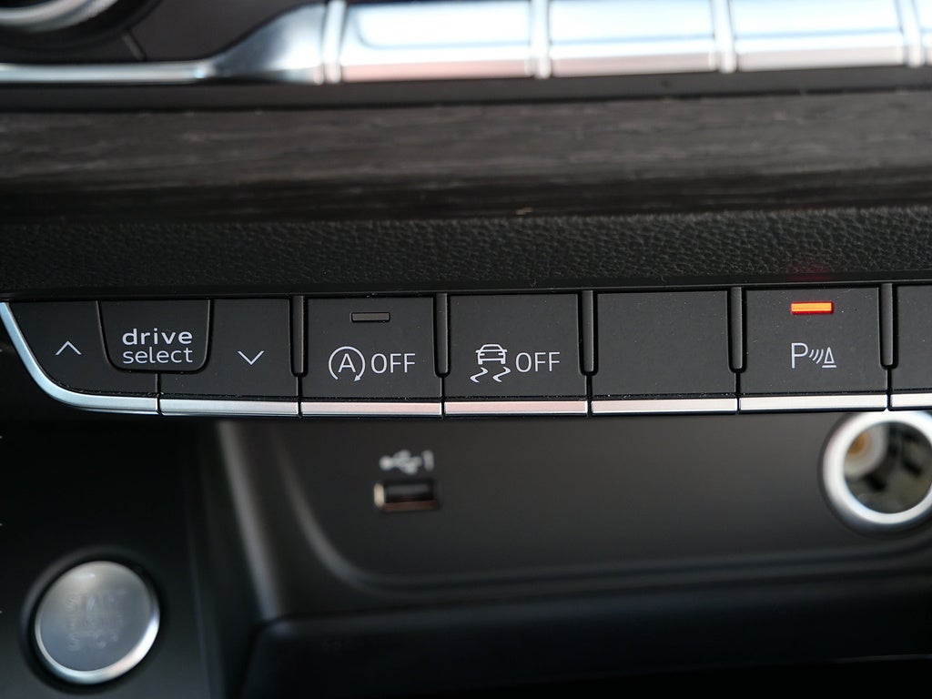 2024 Audi A4 Sedan quattro S line Prem Plus 45 TFSI
